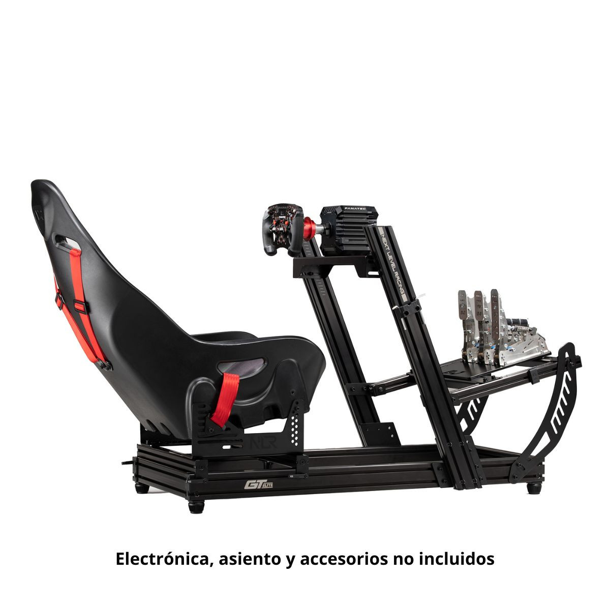Un sedile da corsa nero con volante e pedali su telaio nero.