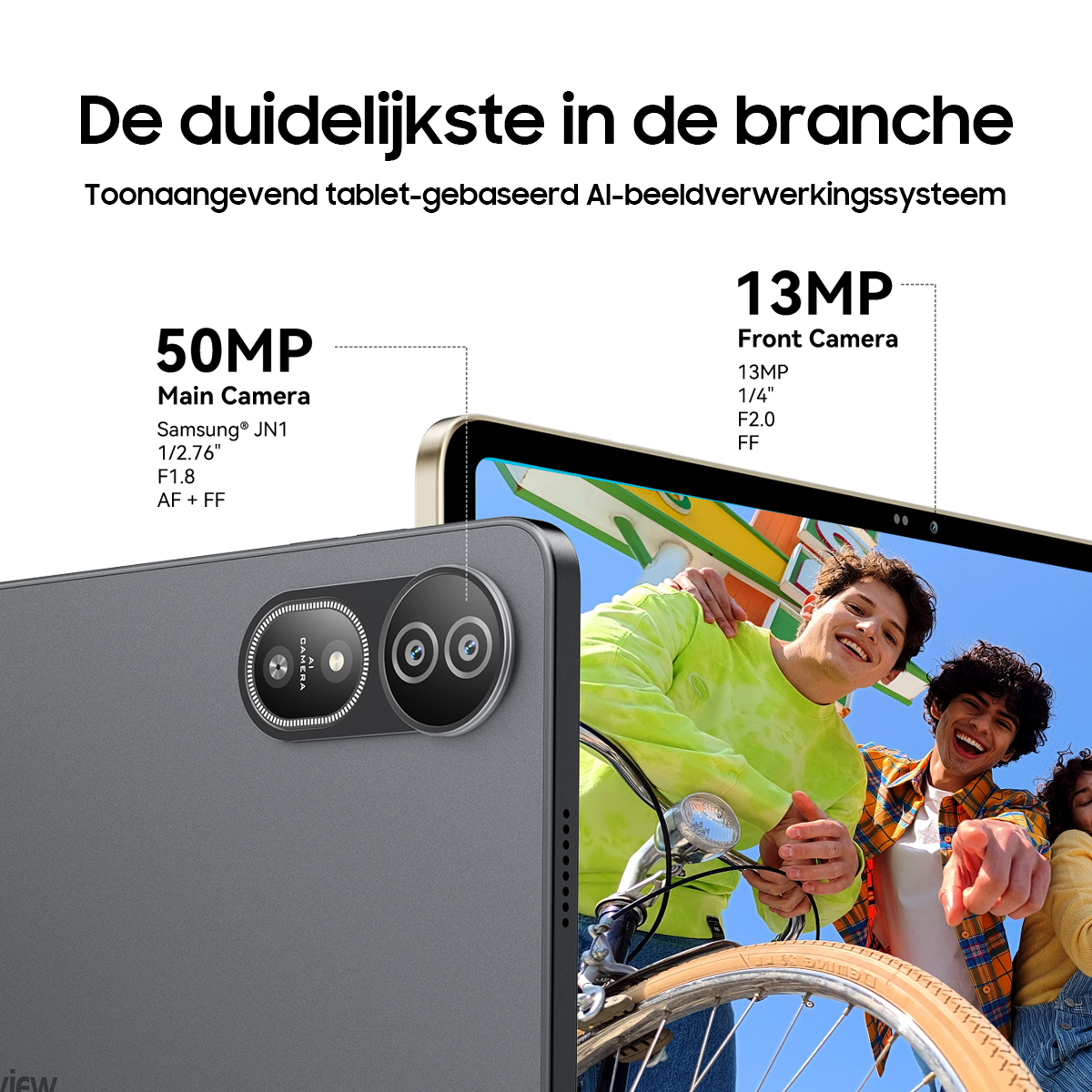 Een tablet met 50MP hoofdcamera en 13MP frontcamera toont lachende jongeren.