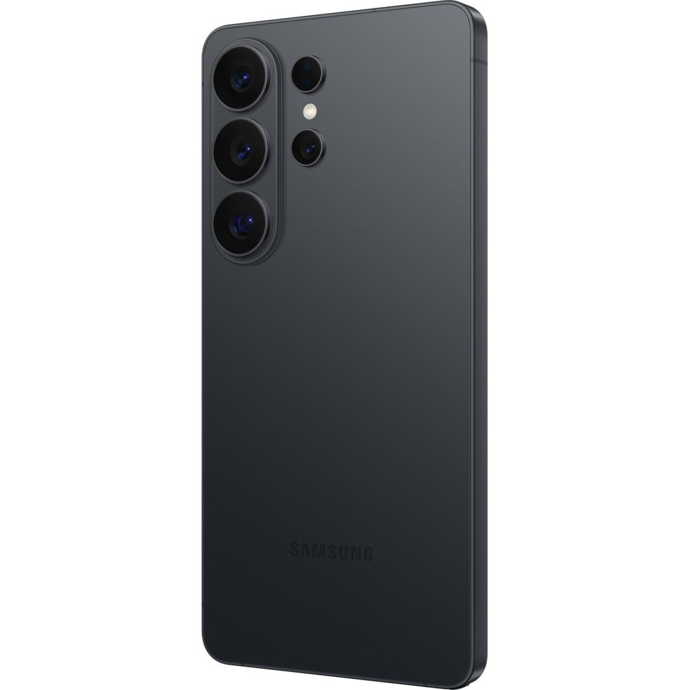 Ciemnoszary smartfon z czterema tylnymi aparatami, na białym tle.