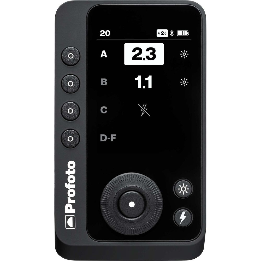 Appareil Profoto avec écran noir affichant les réglages 20, A 2.3, B 1.1, C, D-F.