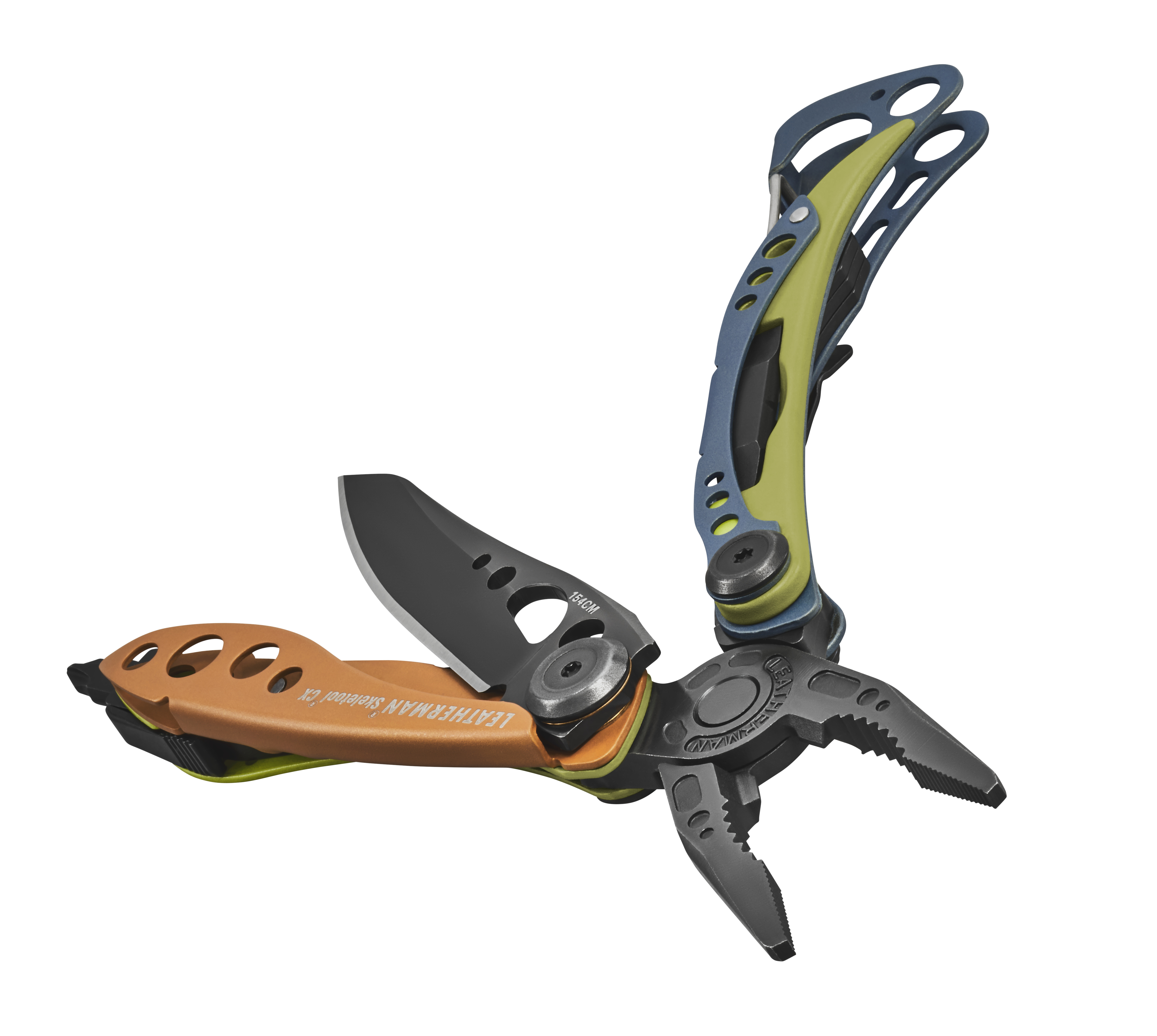 Ein Multitool mit orangefarbenem Griff, Klinge und Zange, auf weißem Hintergrund.