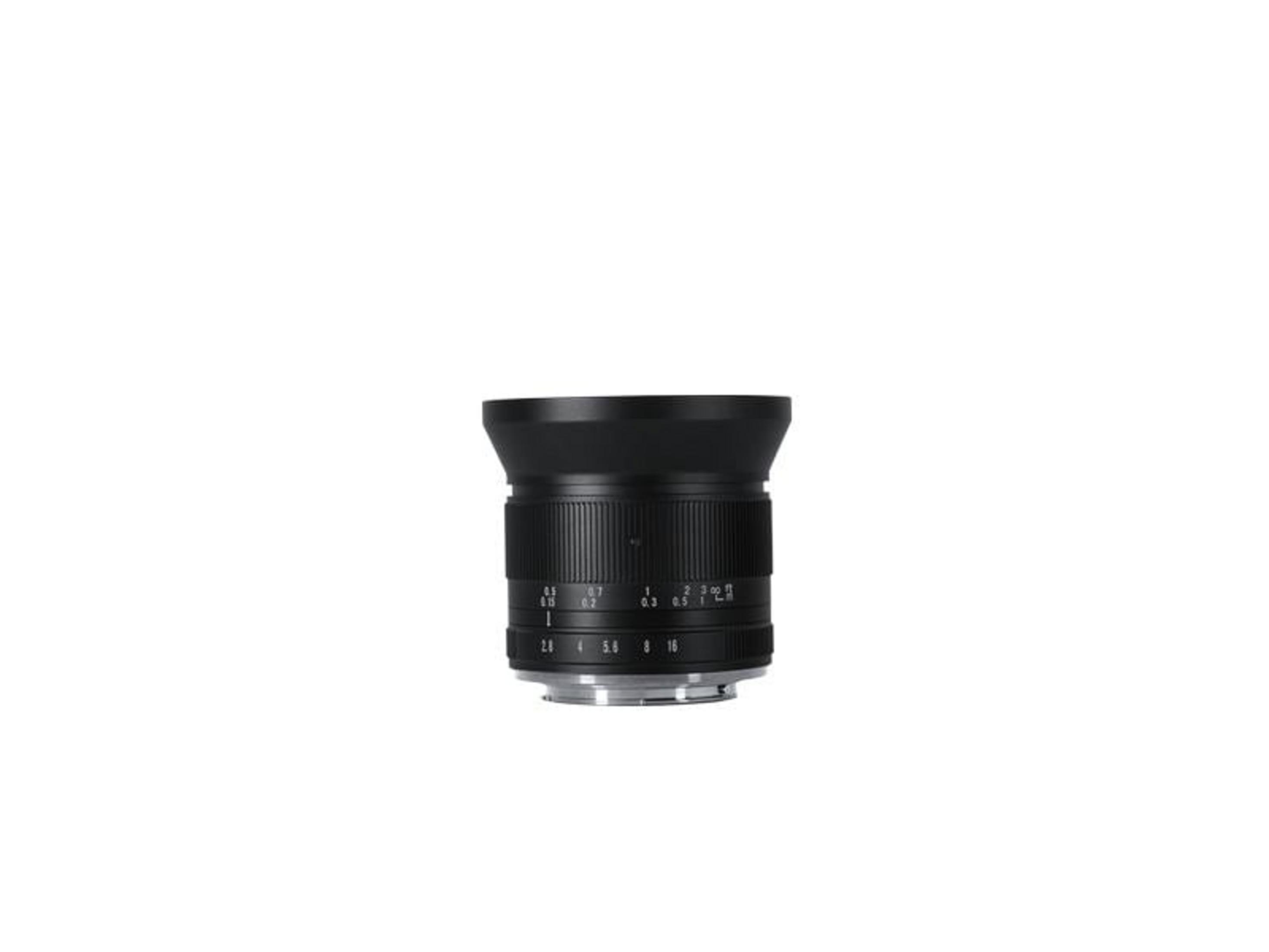 A black lens with focus and aperture markings on a white background.