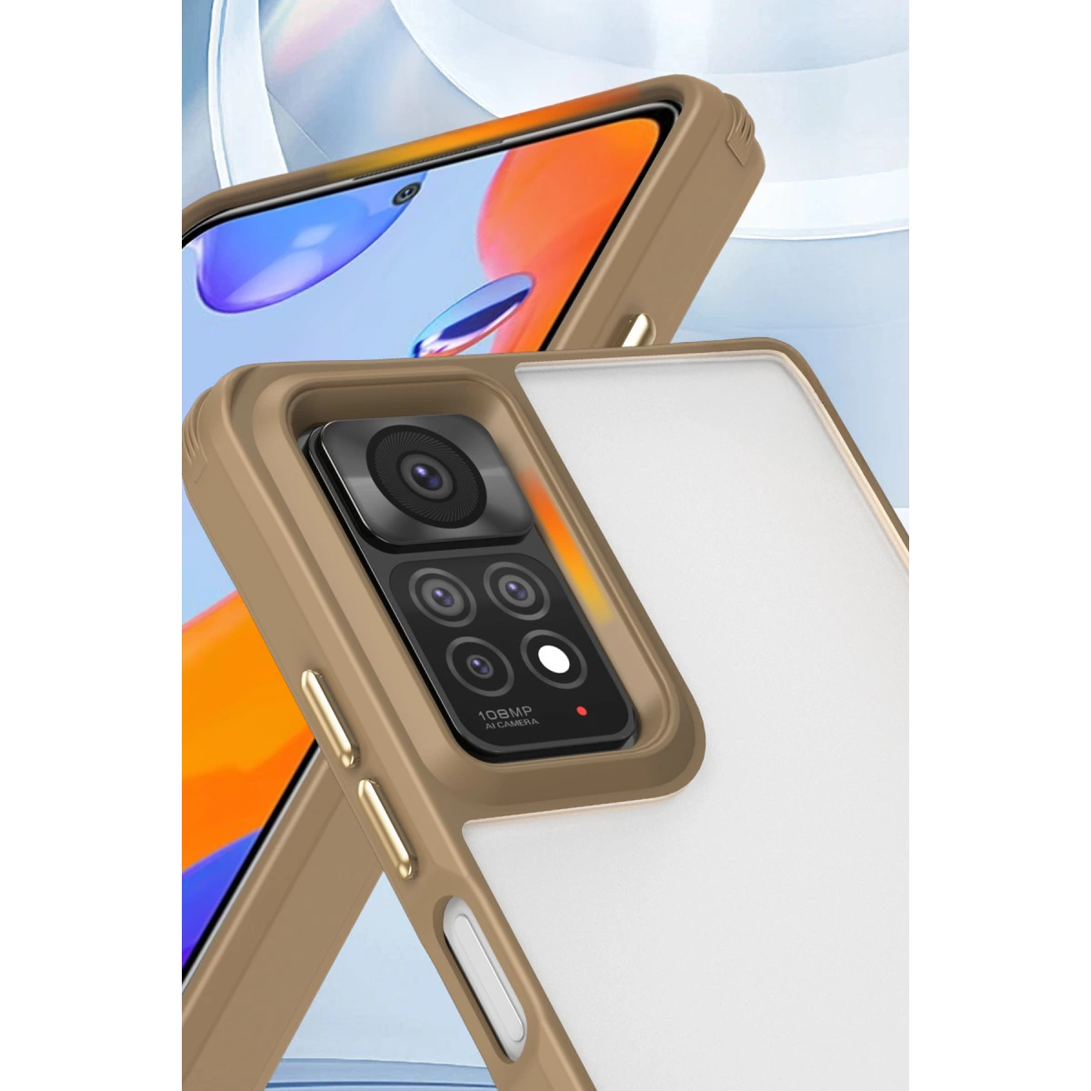 Dört kameralı akıllı telefon için kahverengi kılıf.