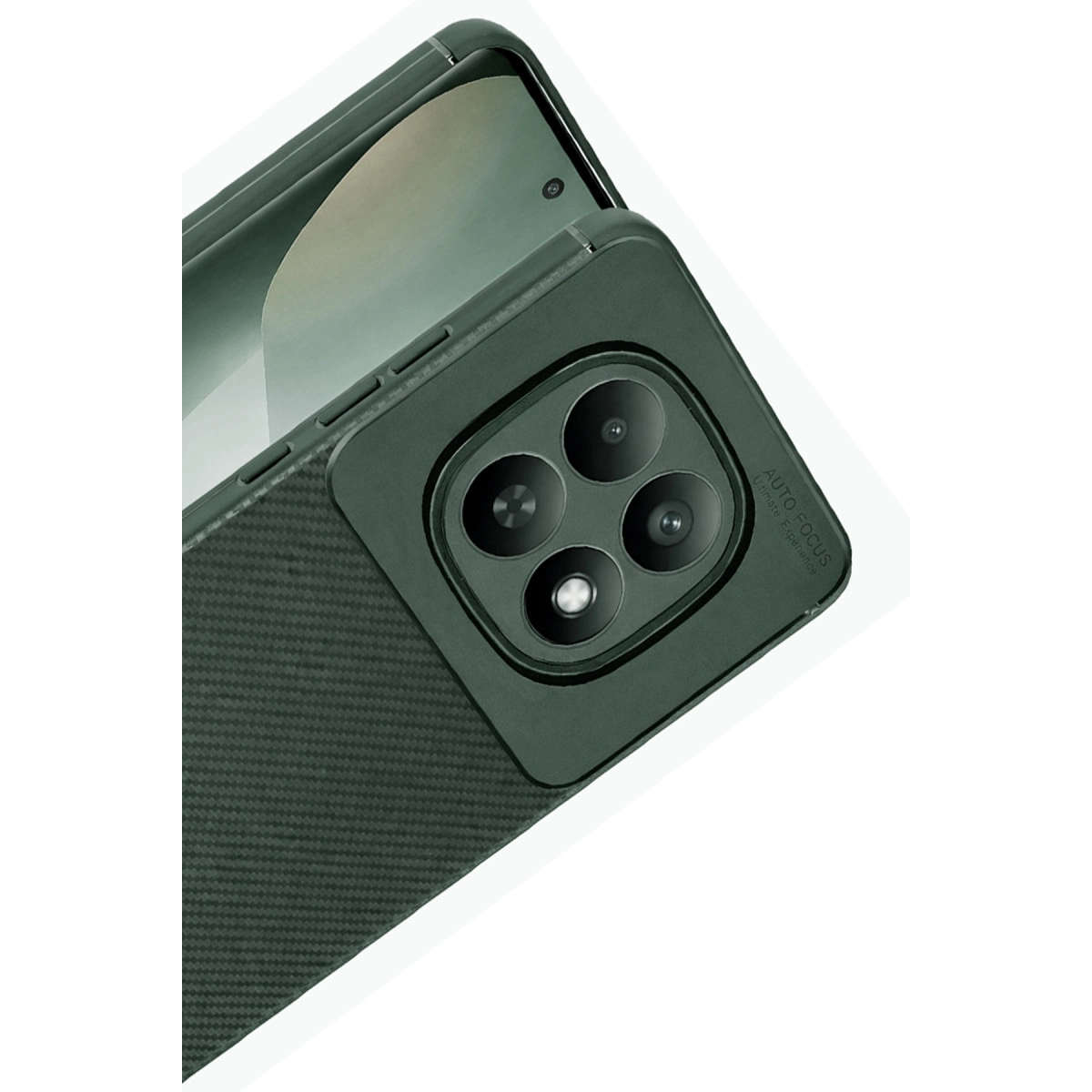 Karbon desenli, dört kamera lensli koyu gri telefon kılıfı.