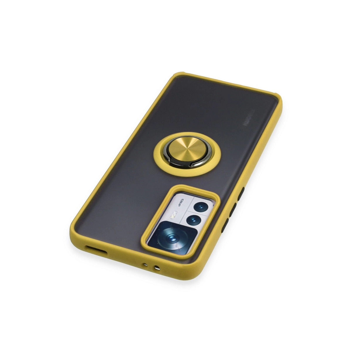 Sarı kenarlı ve halka tutuculu gri telefon kılıfı. Kamera modülü görünür.