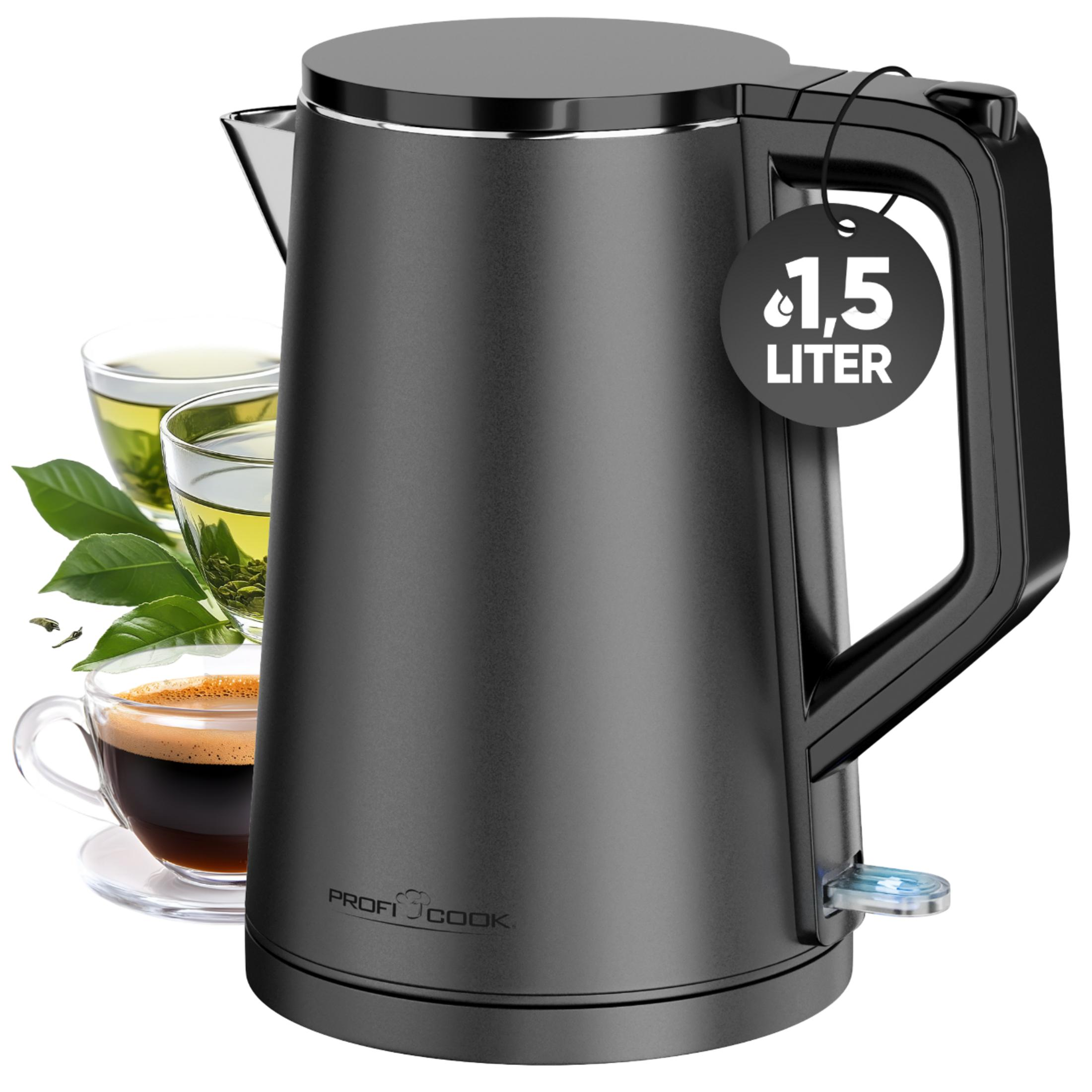 Schwarzer Wasserkocher mit 1,5 Liter Fassungsvermögen, daneben Tassen mit Tee und Kaffee.