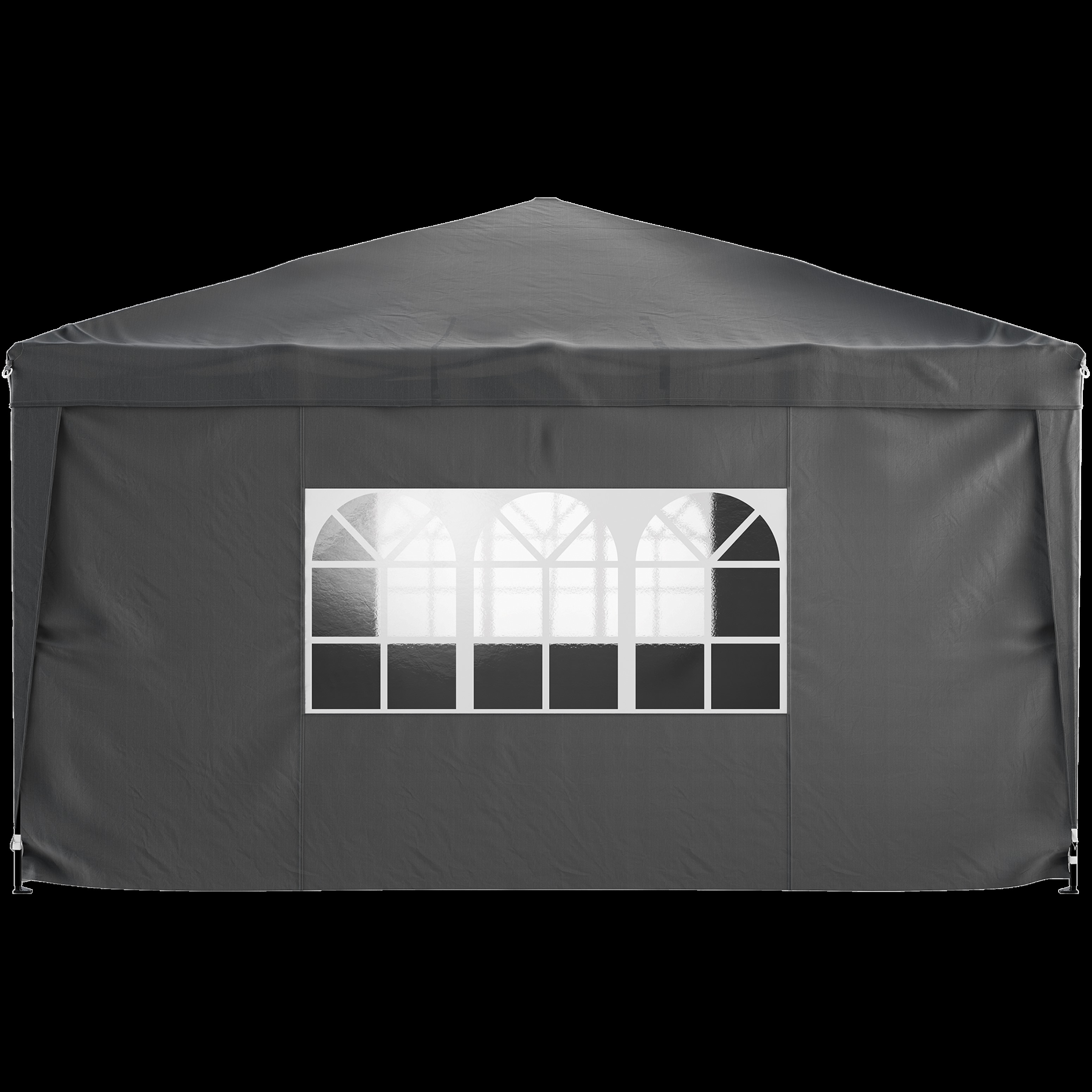 Una tenda grigia con tre finestre. Il tetto è a punta.