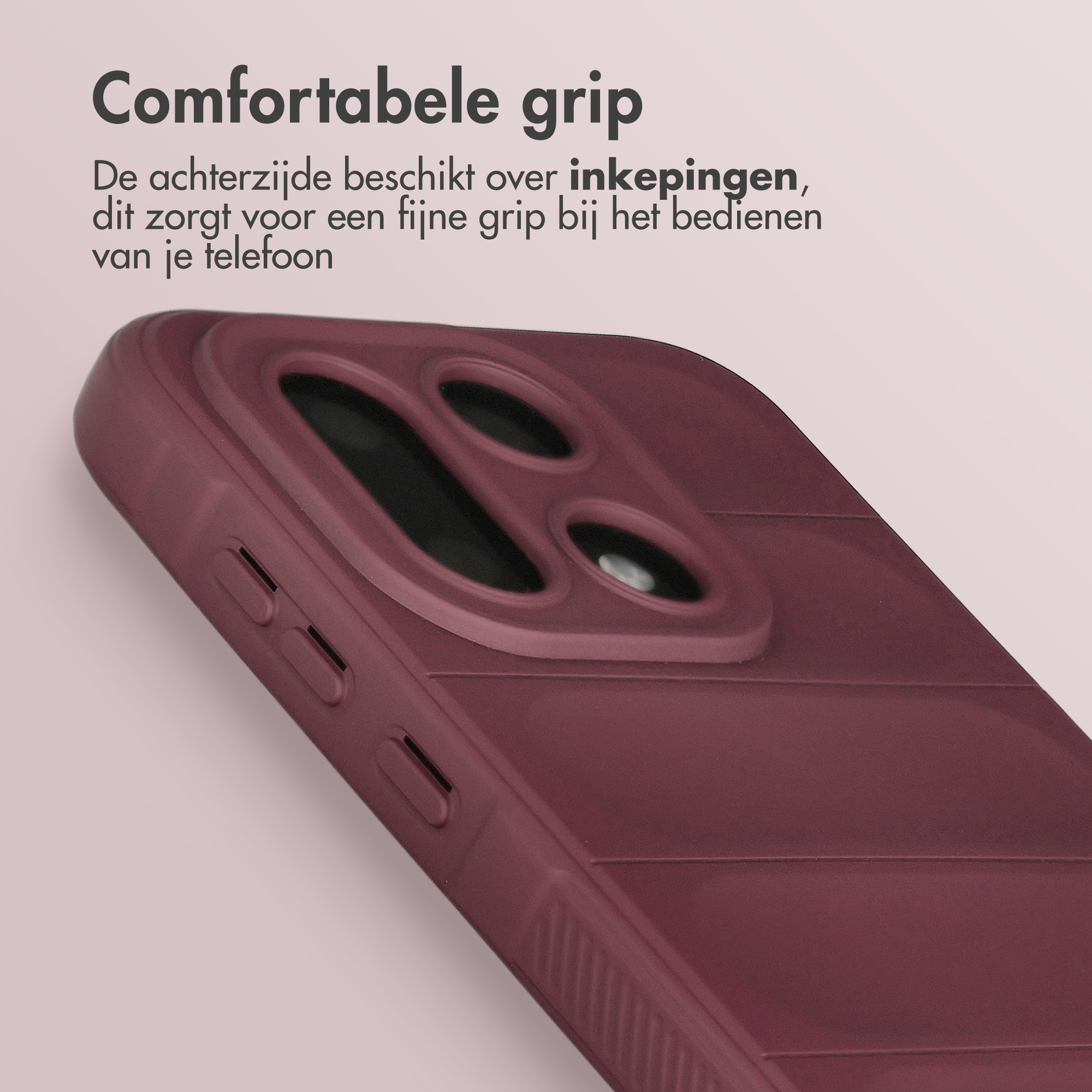 Een donkerrode telefoonhoes met inkepingen voor een comfortabele grip.