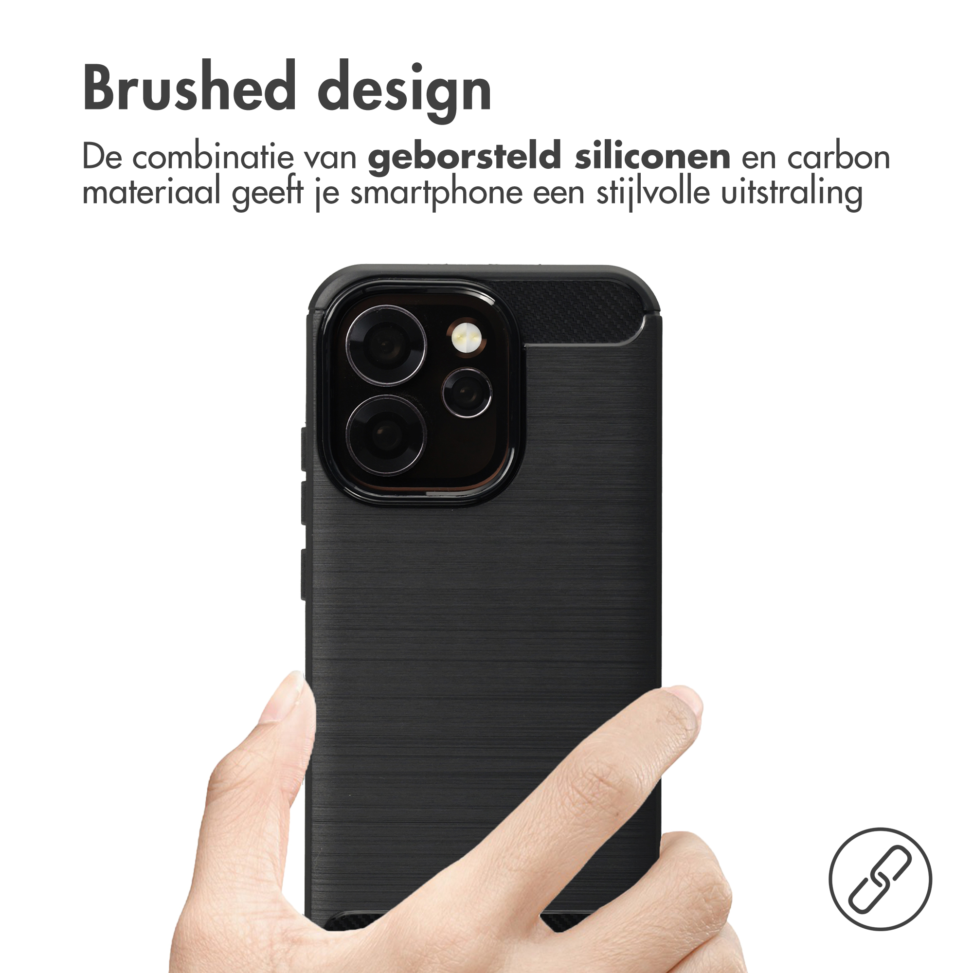 Coque de téléphone noire au design brossé, tenue par une main.