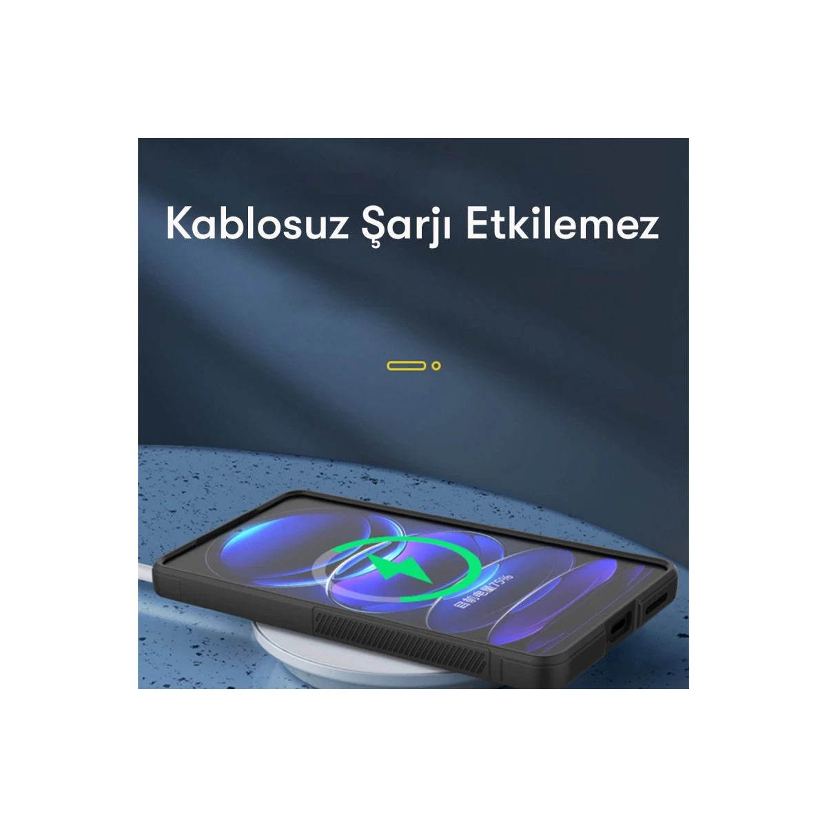 Bir akıllı telefon, şarj istasyonunda kablosuz olarak şarj oluyor. Ekran %75 gösteriyor.