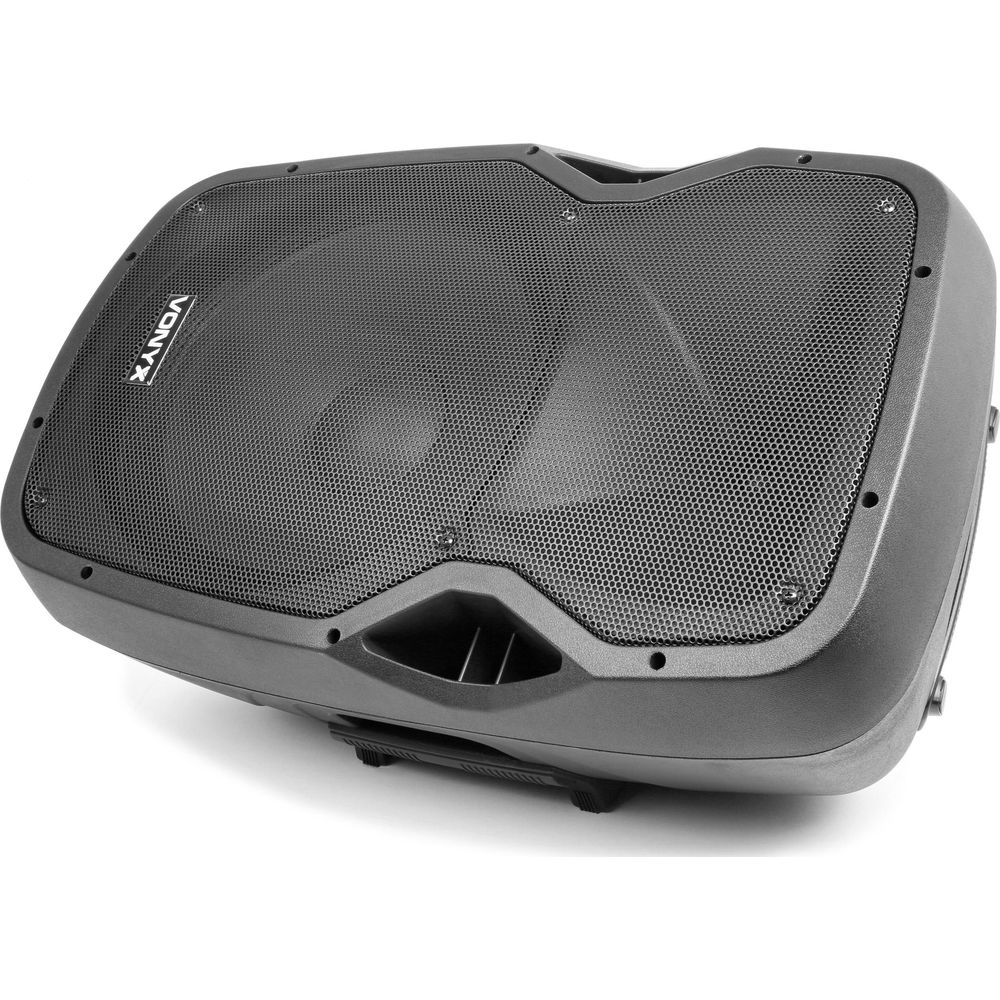 Zwarte VONYX luidspreker met rooster en handvat.