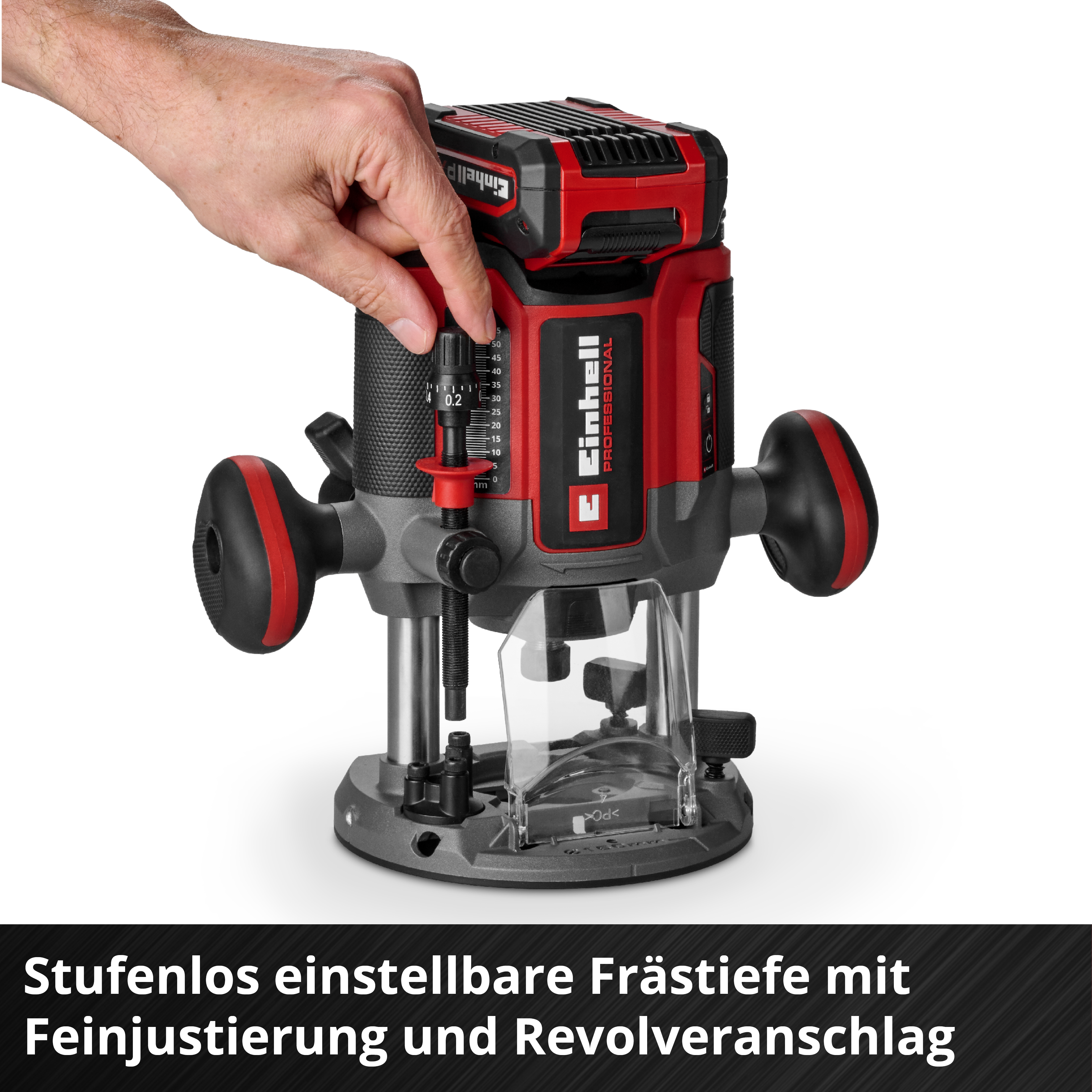Hand stellt Tiefenanschlag an roter Einhell Fräse mit Skala ein.