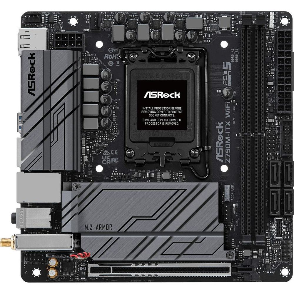 Płyta główna ASRock Z790M-ITX WiFi z gniazdem CPU, slotami RAM i osłoną M.2.