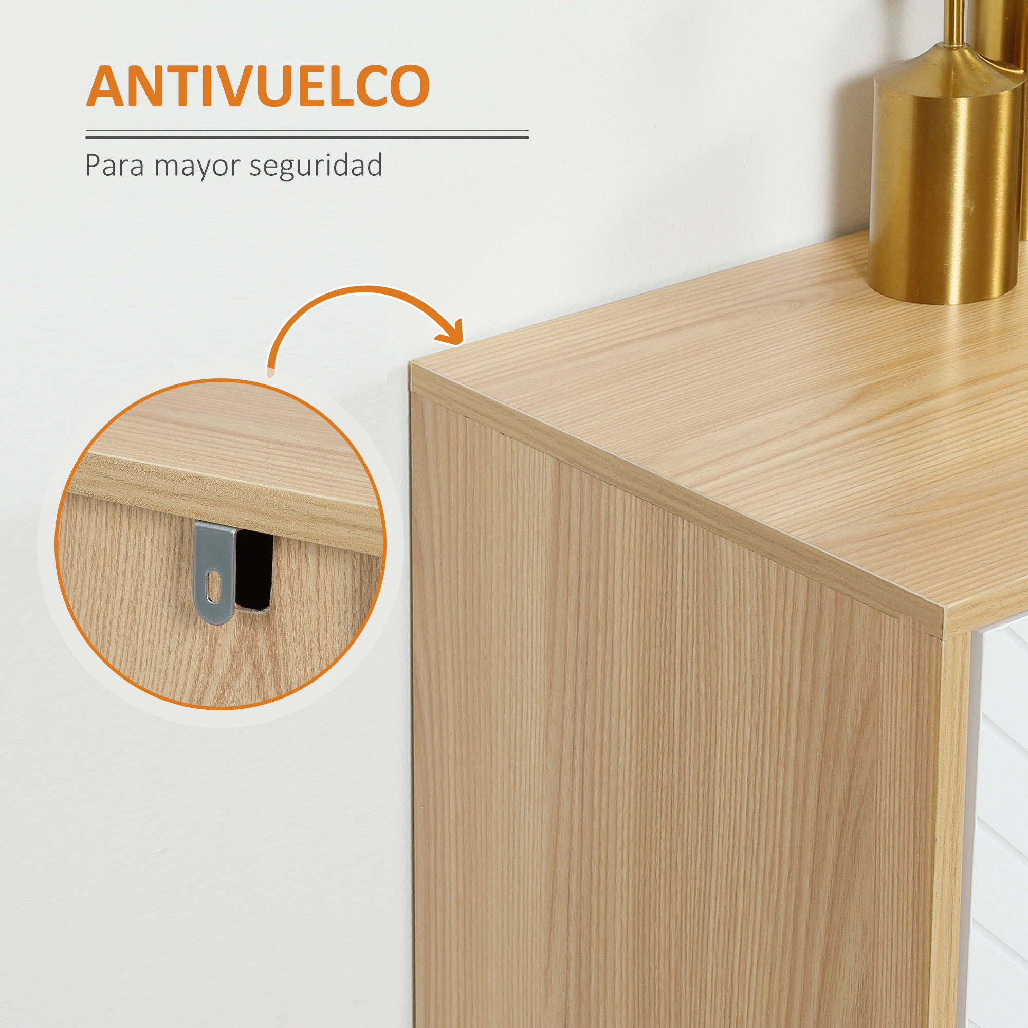 Mueble de madera con soporte de pared y escuadra metálica plateada.