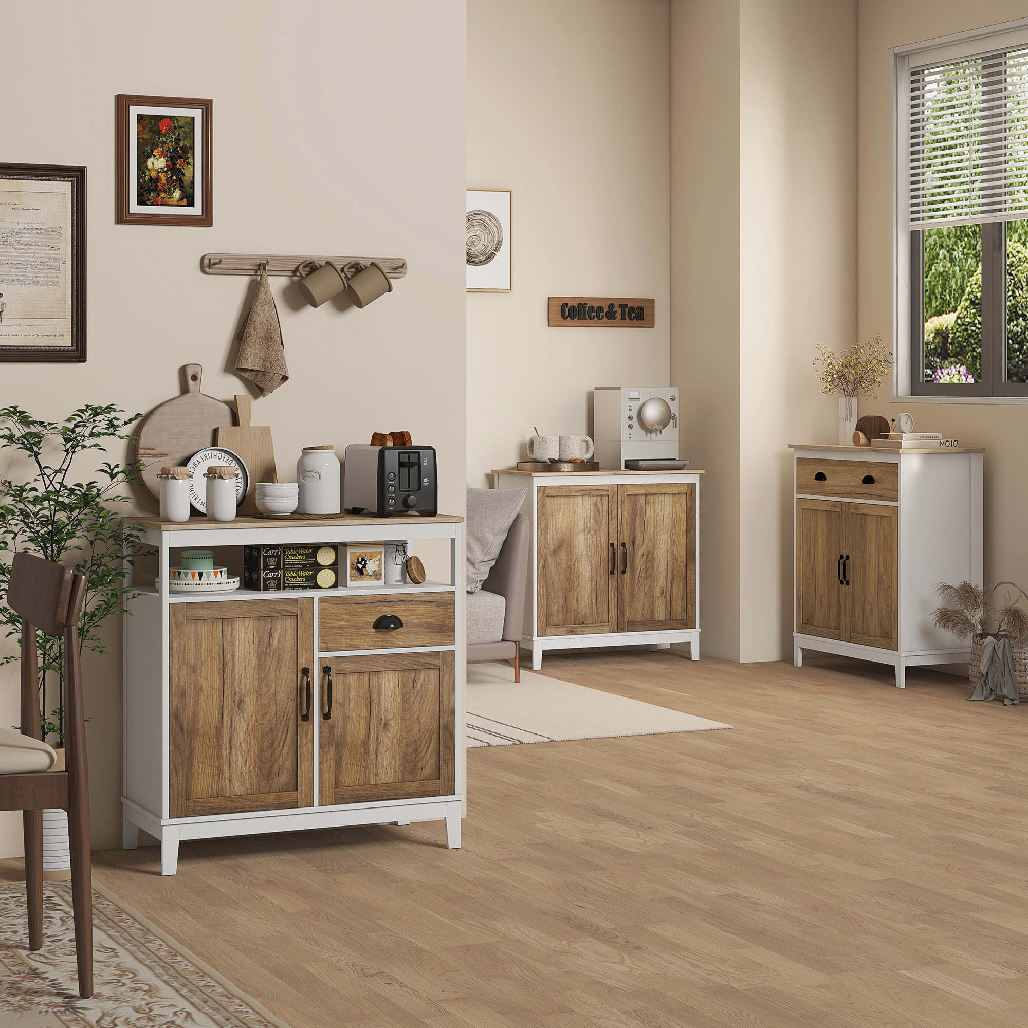Una sala de estar con tres armarios de madera, tostadora, cafetera y plantas.