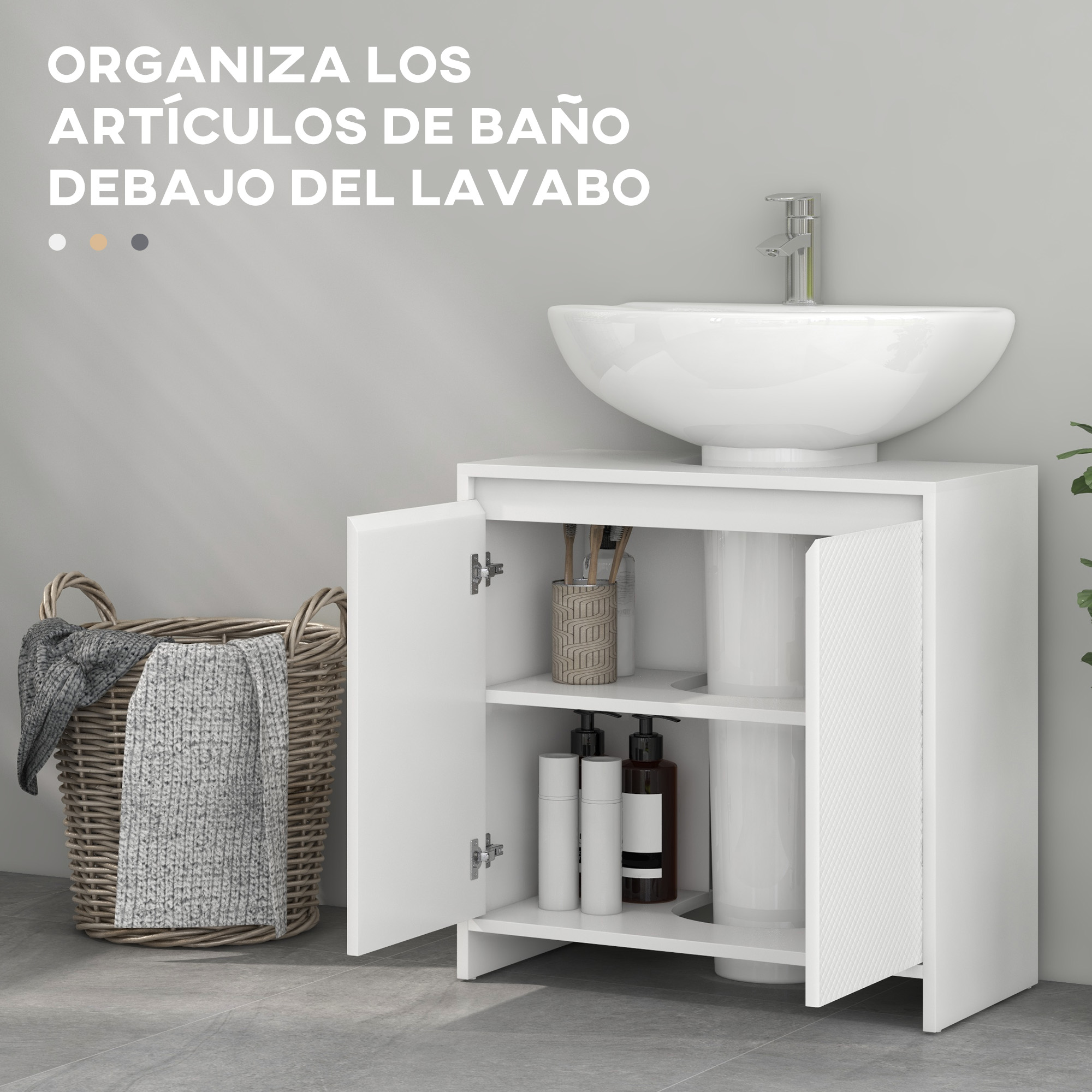 Un mueble de baño blanco bajo un lavabo con puertas abiertas, junto a una cesta de lavandería.