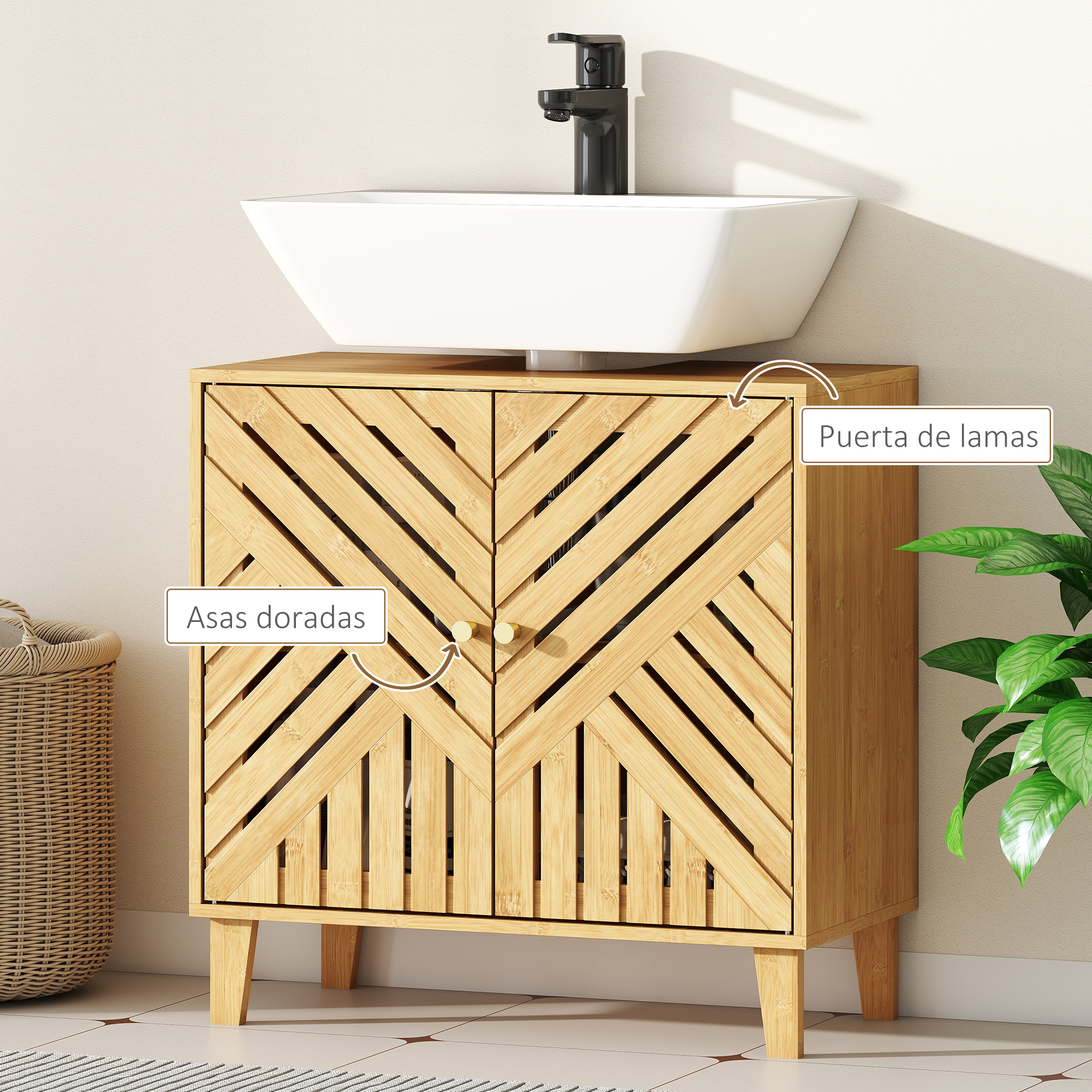 Mueble de baño de madera con puertas de lamas y tiradores dorados.