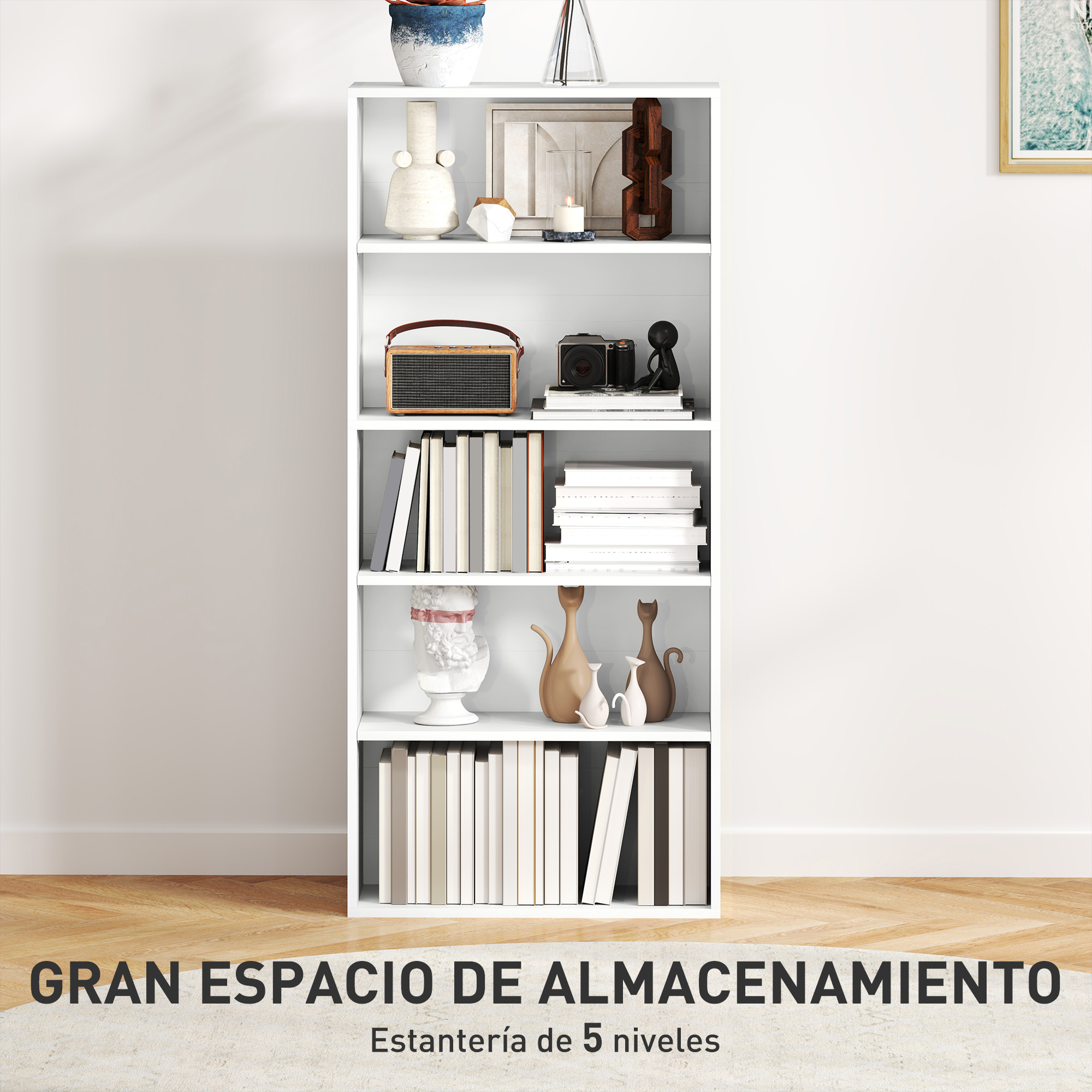 Una estantería blanca de cinco niveles decorada con jarrones, libros y figuras.