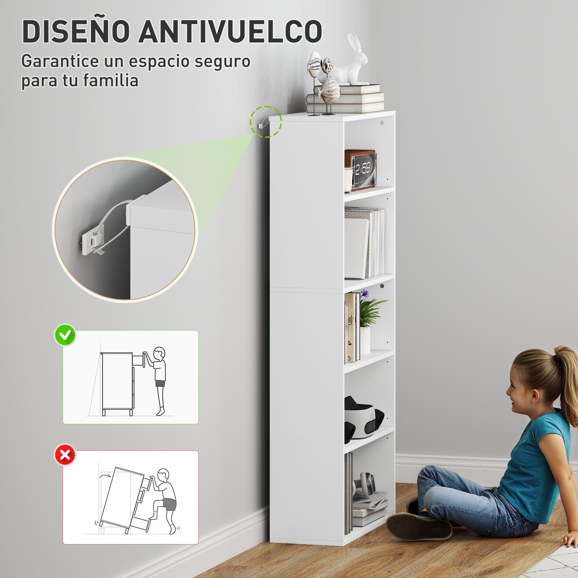 Un estante blanco con libros y decoración. Una niña sentada delante. Un dispositivo antivuelco.