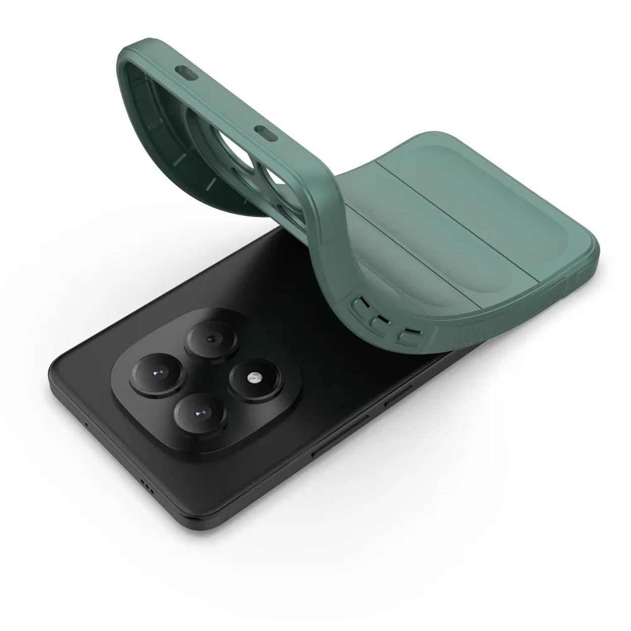 Une coque verte est placée sur un smartphone noir à quatre caméras.
