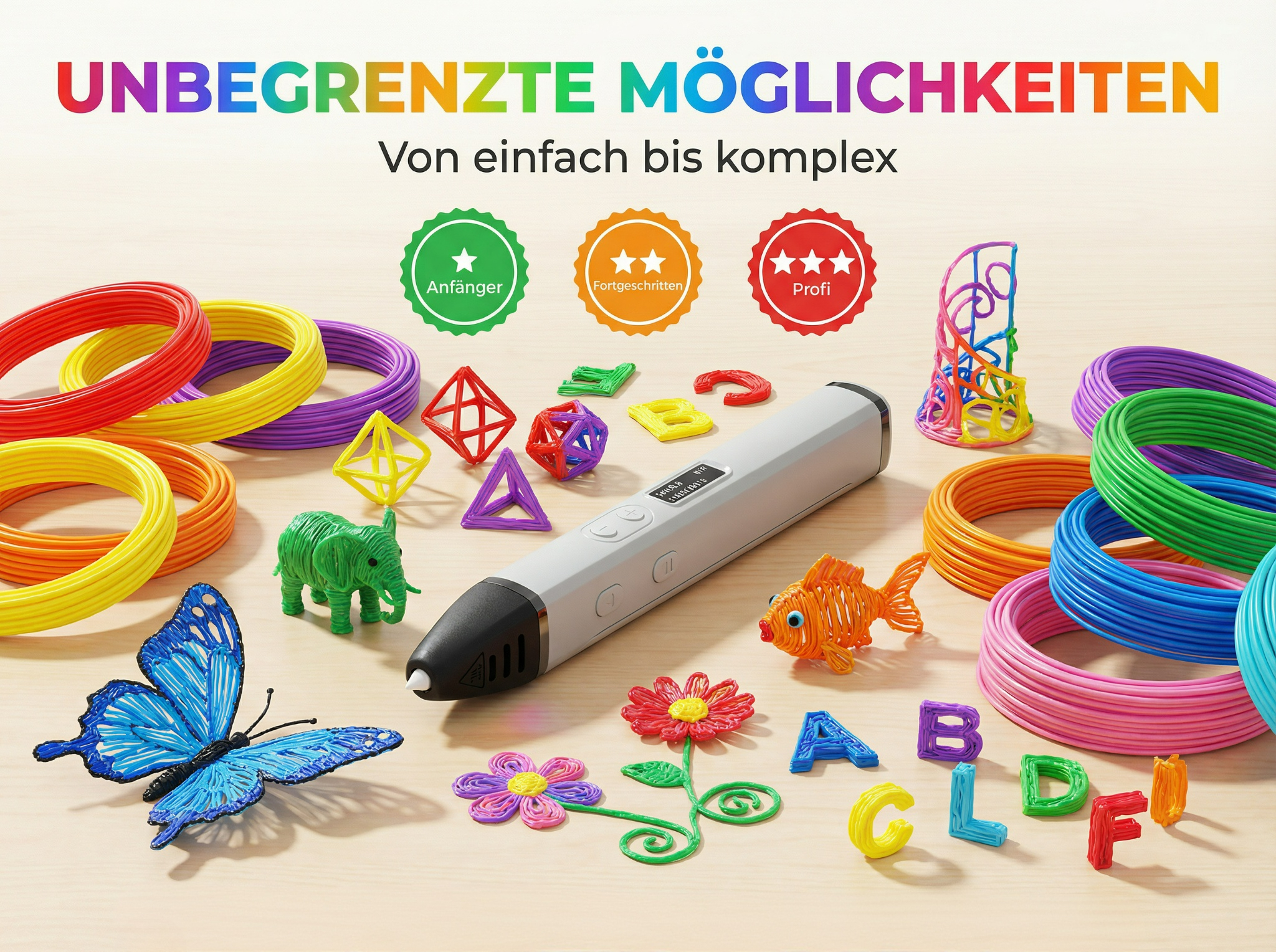3D-Druckstift mit bunten Filamenten, Objekten und Buchstaben.