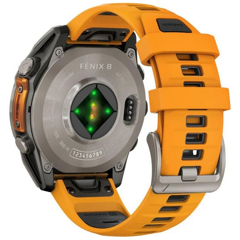 Tył pomarańczowego smartwatcha Garmin Fenix 8 z czujnikami tętna.