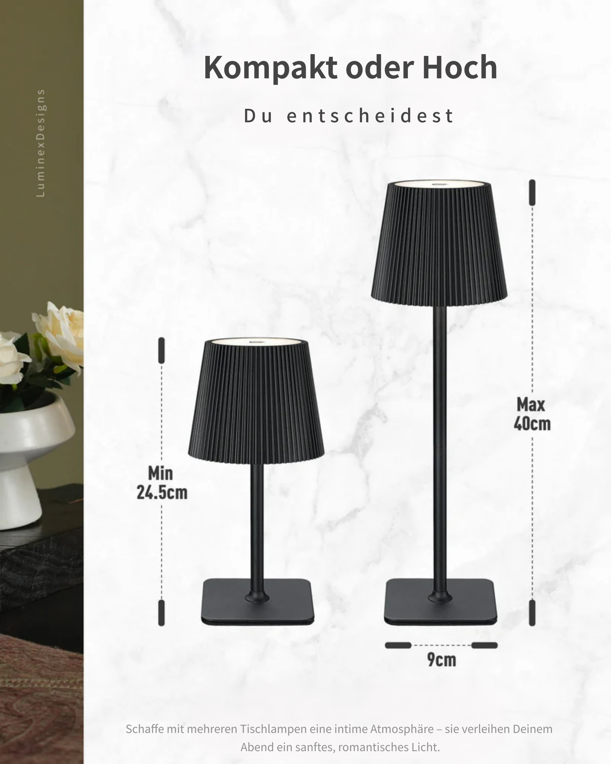 Zwei schwarze Tischlampen, eine klein und eine hoch, mit geripptem Schirm.
