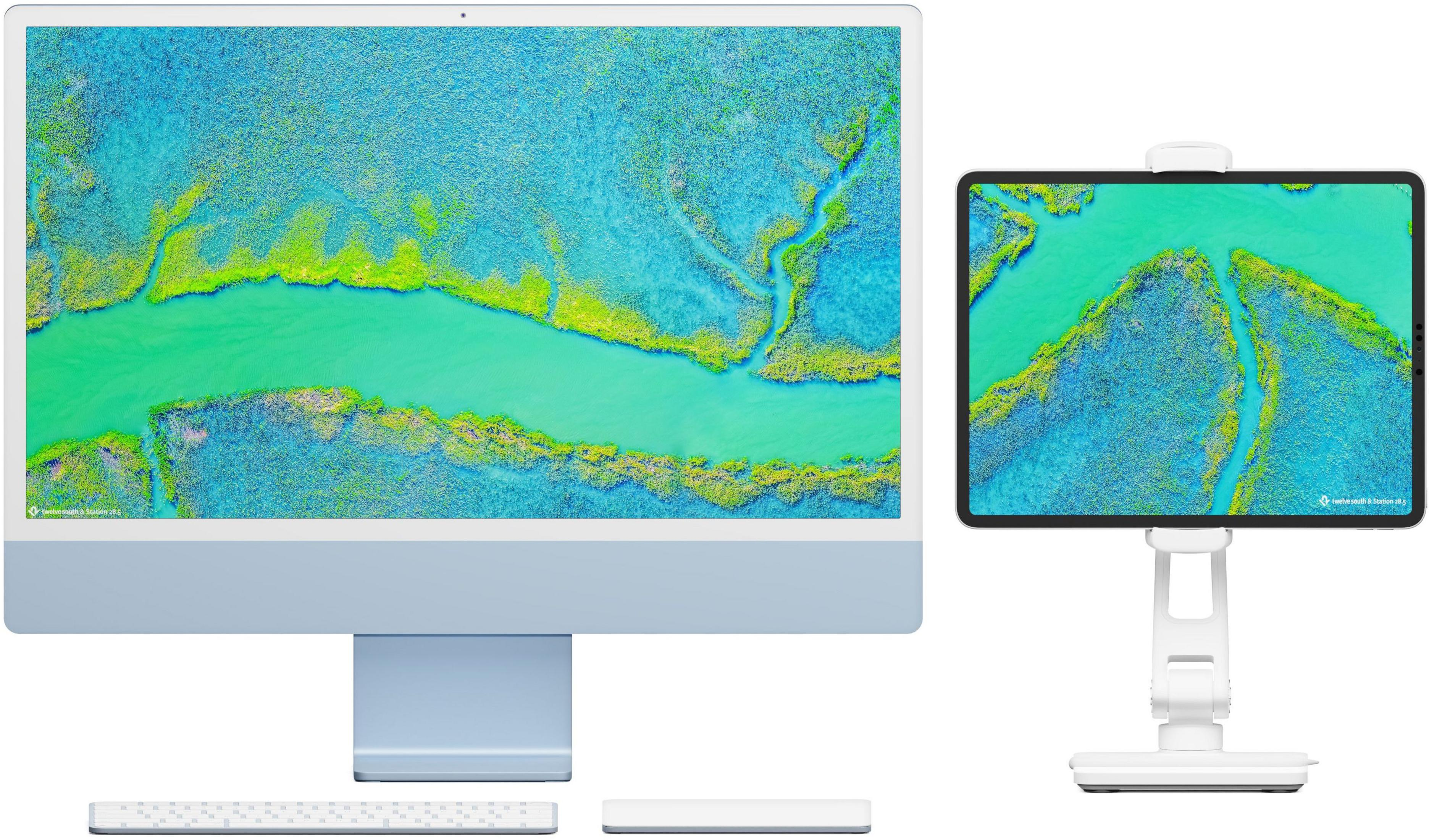 Un iMac blu e un tablet mostrano una vista aerea di un delta fluviale in tonalità verdi e blu.