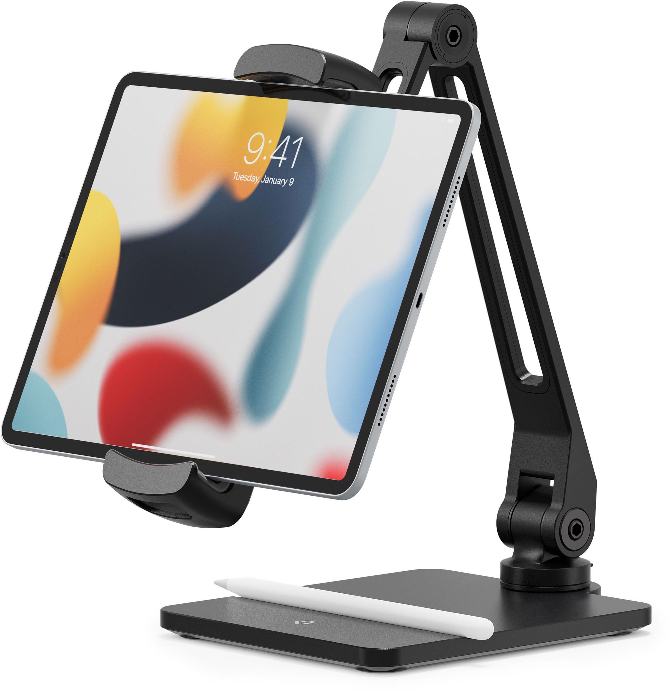 Un supporto per tablet nero tiene un tablet con una grafica colorata sulla schermata di blocco. Uno stilo è appoggiato davanti.
