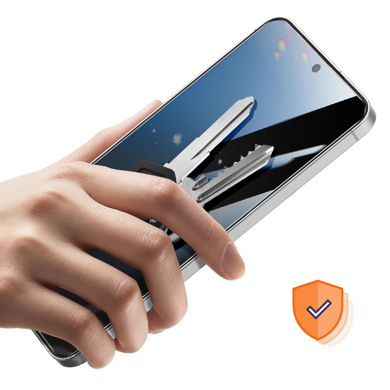 Een hand houdt een telefoon vast met sleutels op het scherm.