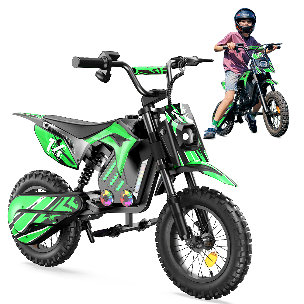 Ein grünes Kinder-Dirtbike mit einem Jungen, der darauf sitzt.