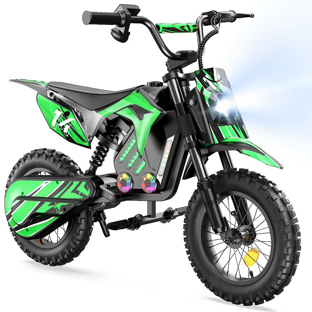 Grünes Dirtbike mit schwarzen Akzenten, LED-Leuchten und Stollenreifen. Frontlicht ist an.