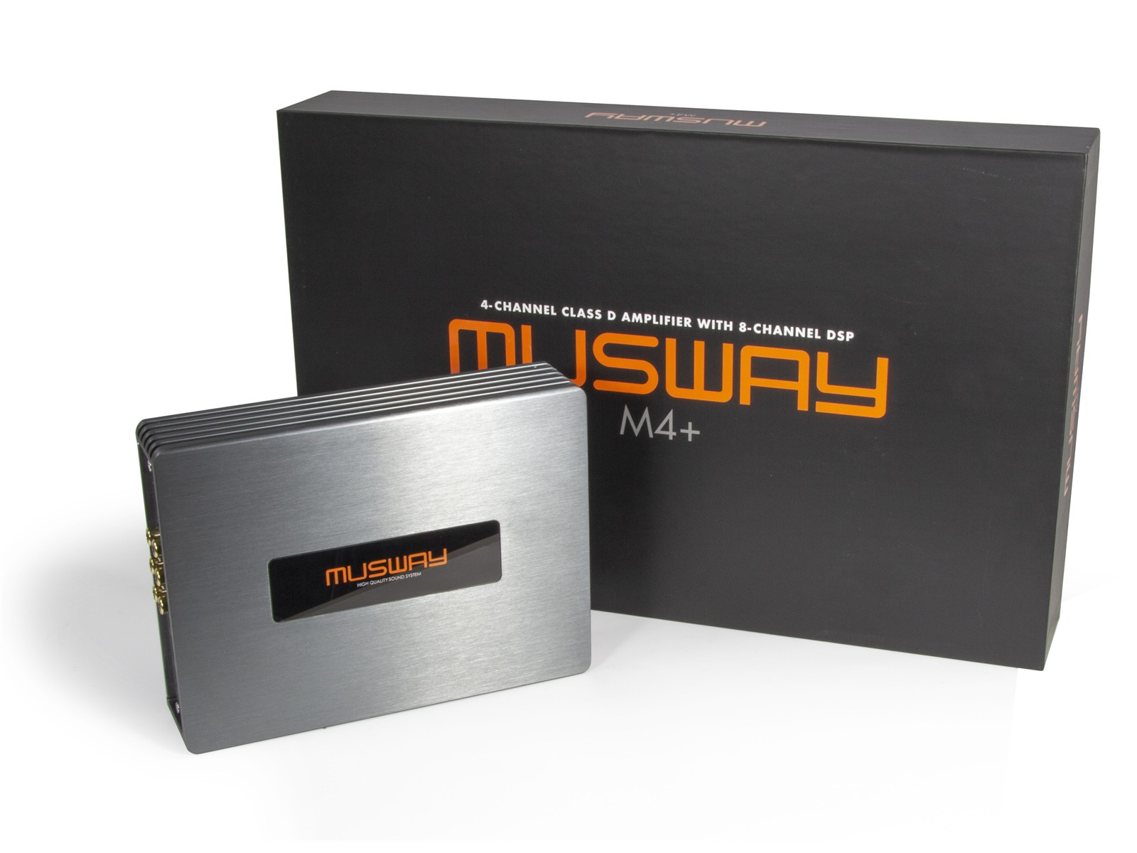 Ein silberner Verstärker und eine schwarze Box mit "MUSWAY M4+" Aufschrift.