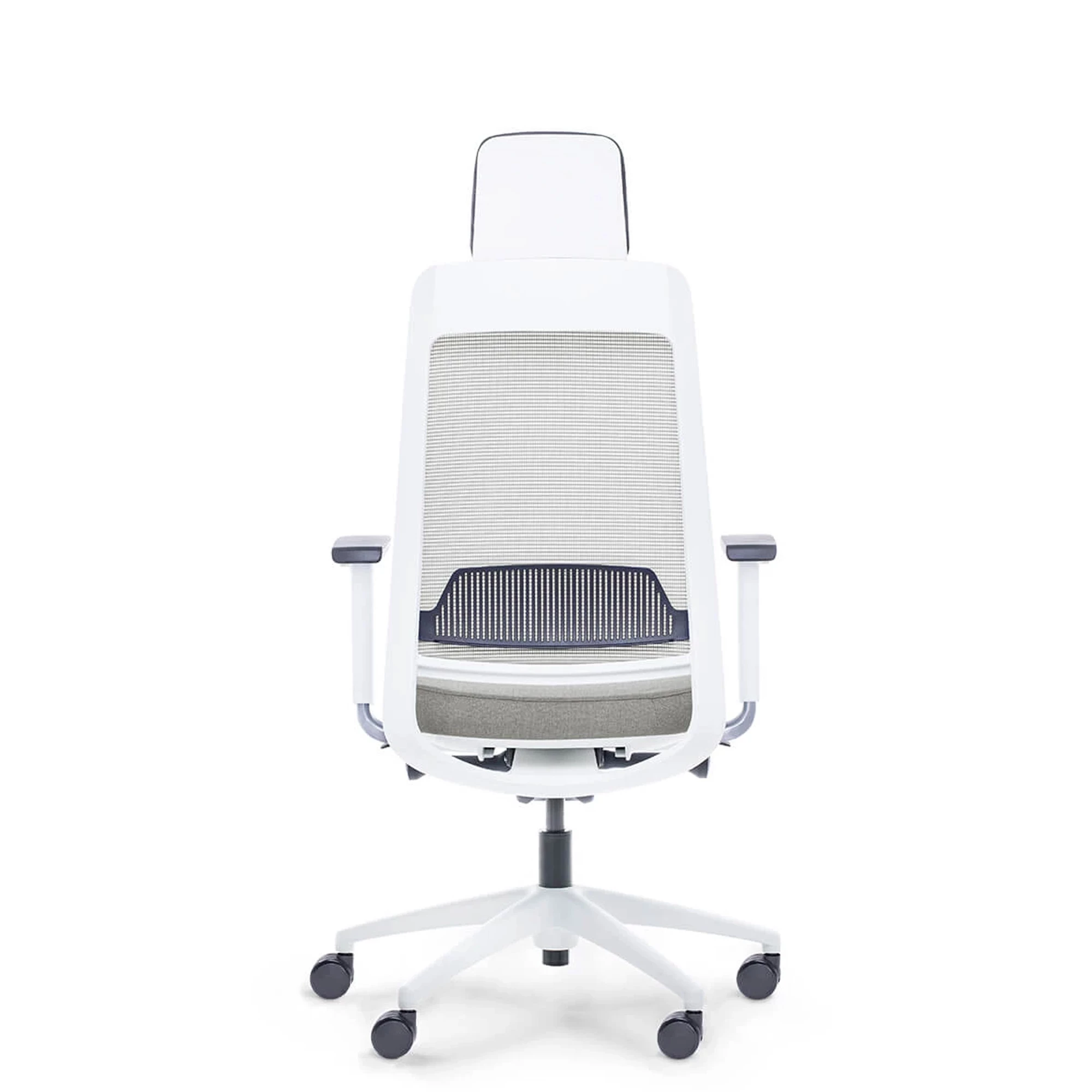 Białe krzesło biurowe z siatkowym oparciem i zagłówkiem.