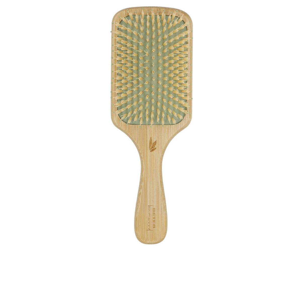 Una spazzola per capelli rettangolare in bambù con cuscino verde chiaro e setole gialle.