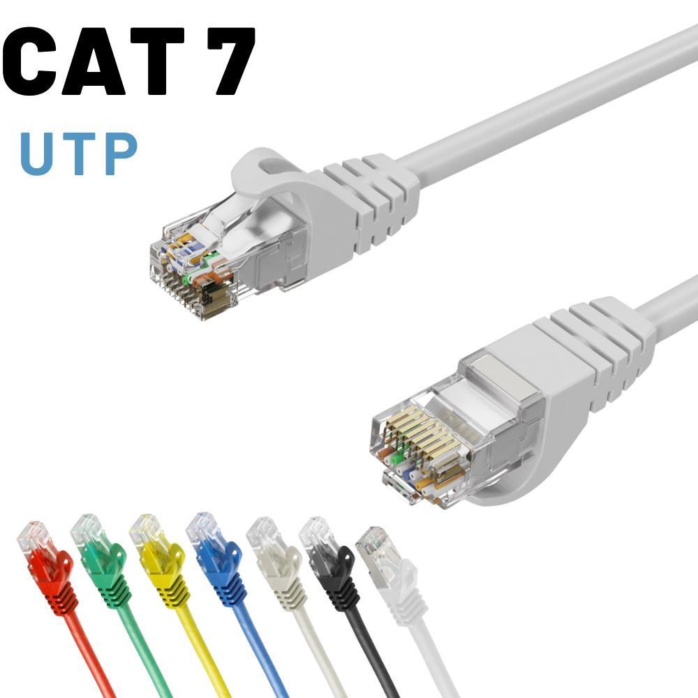 Çeşitli renklerde RJ45 konnektörlü CAT 7 UTP kablolar.