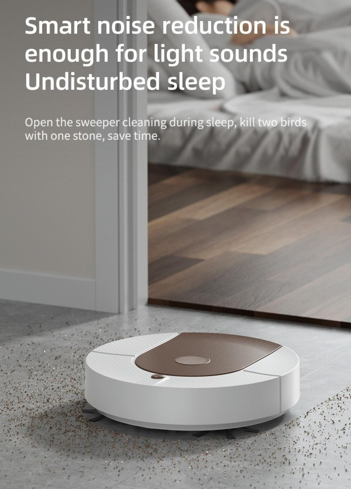 Ein weißer Saugroboter reinigt einen staubigen Boden neben einem Bett.