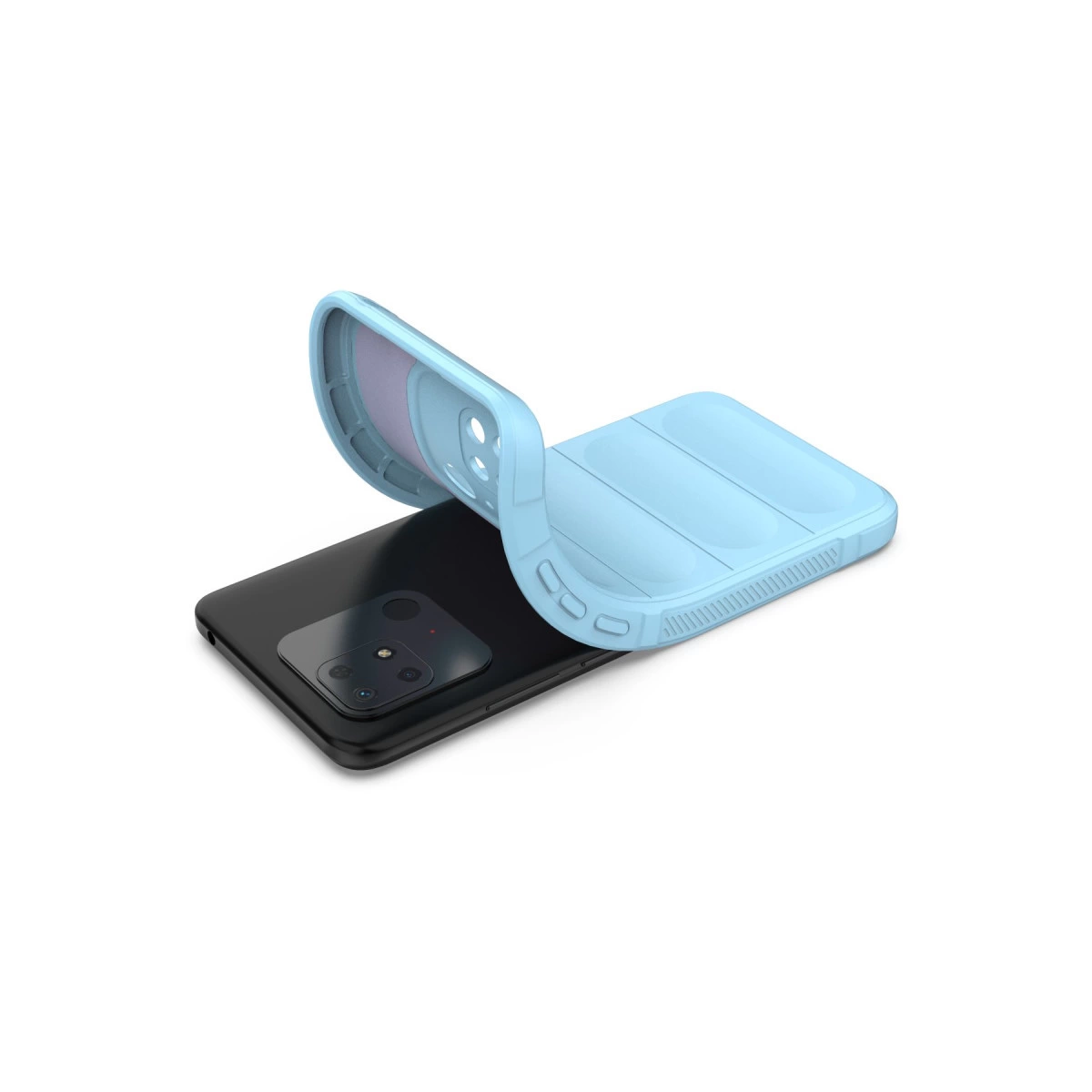 Açık mavi bir telefon kılıfı siyah bir akıllı telefonun üzerine yerleştiriliyor.