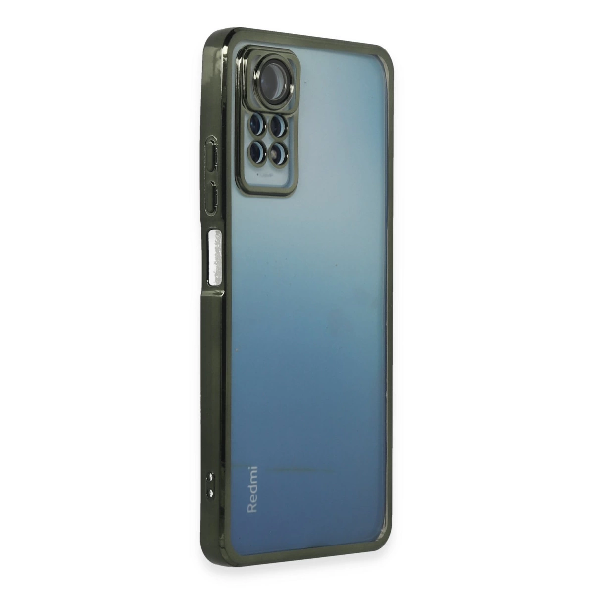 Dört kameralı gri telefon kılıfı, beyaz arka plan üzerinde.