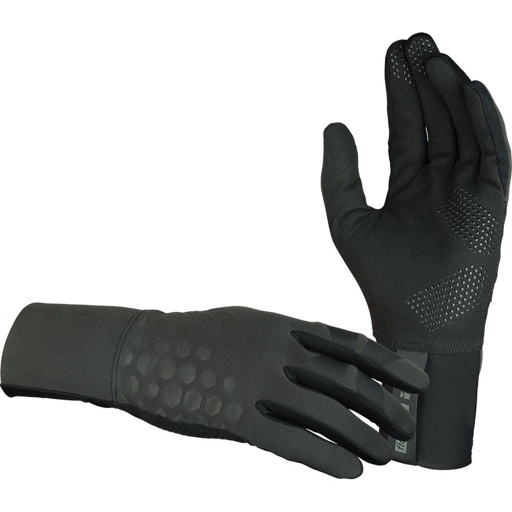 Ein Paar schwarze Handschuhe mit texturierten Handflächen und Fingern.