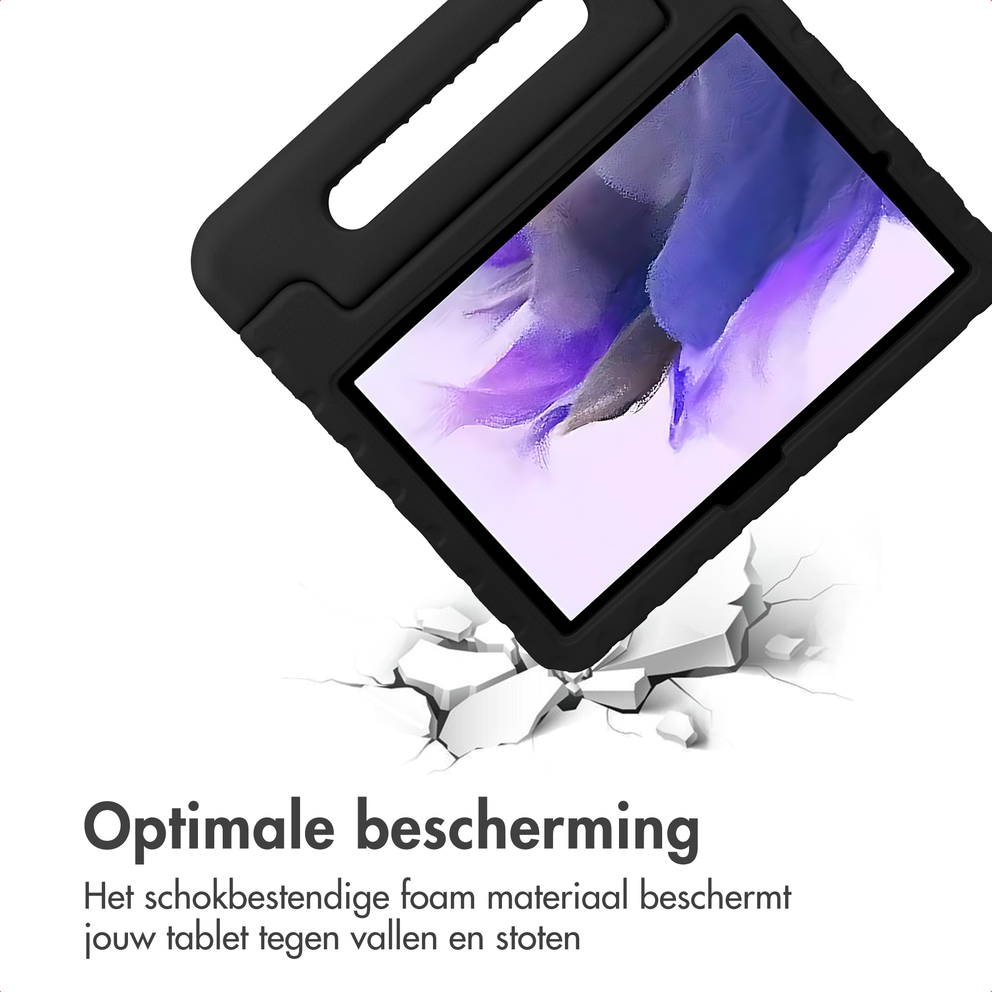 Étui noir pour tablette avec poignée tombant sur une surface blanche fissurée.