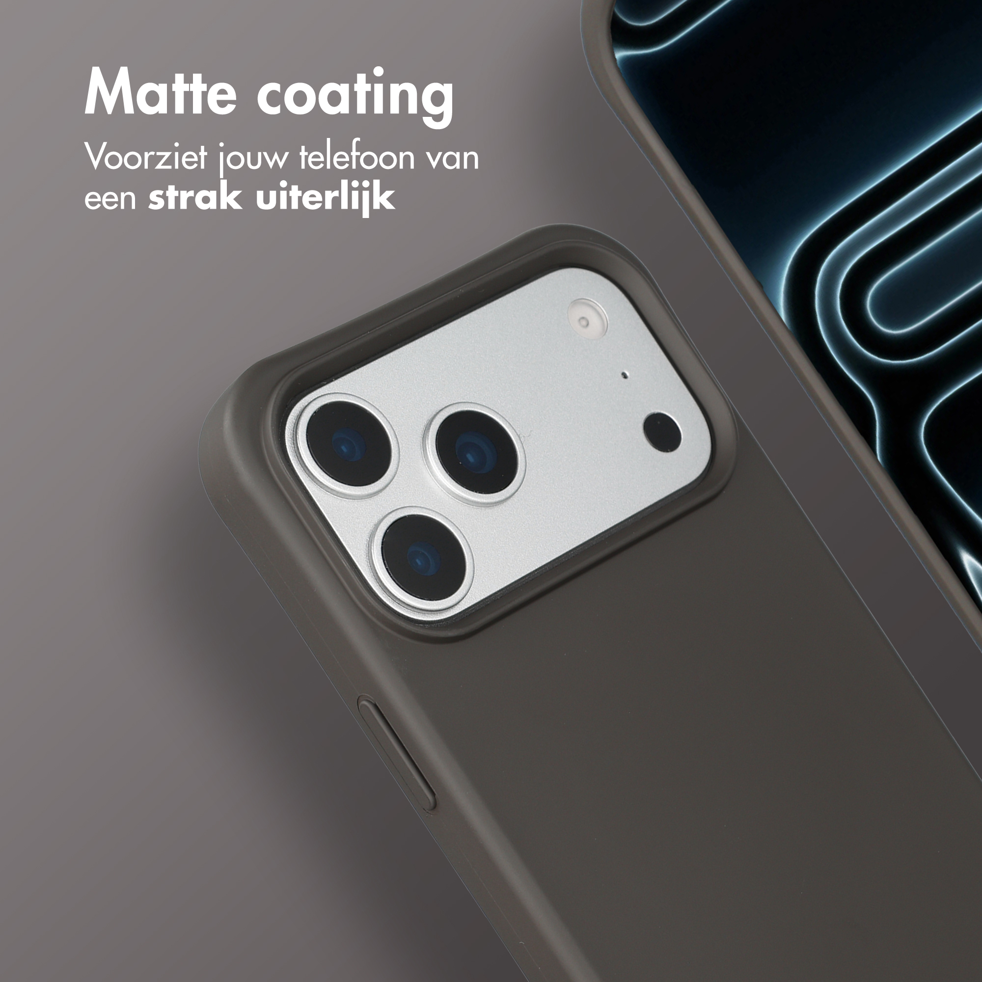 Grijze telefoonhoes met drie cameralenzen en flitser.