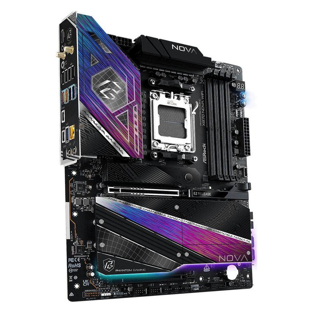 Płyta główna ASRock X670E Nova WiFi z kolorowymi radiatorami i oświetleniem RGB.