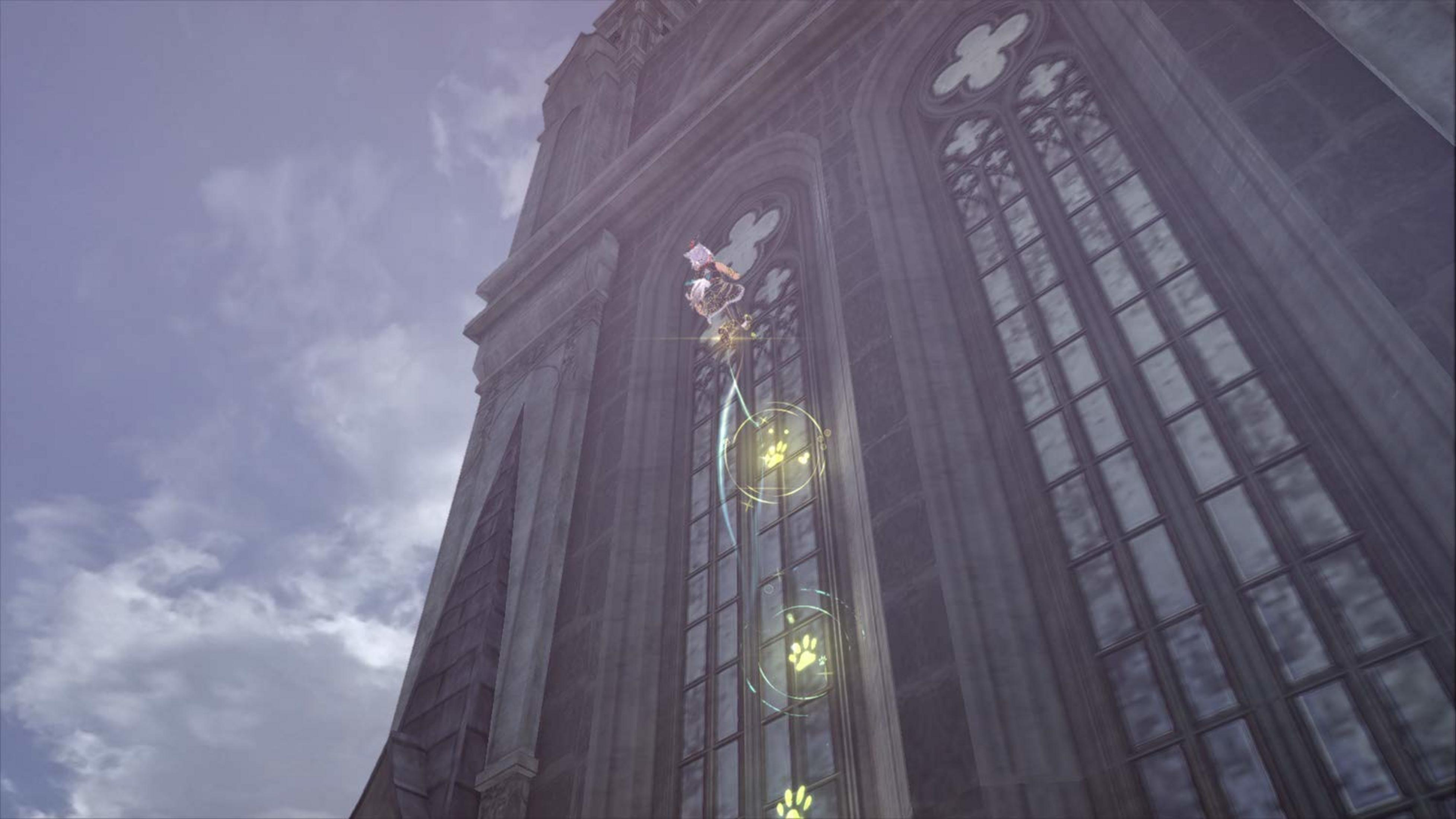 Eine Figur klettert an einer gotischen Kirche empor, mit Pfotenabdrücken.