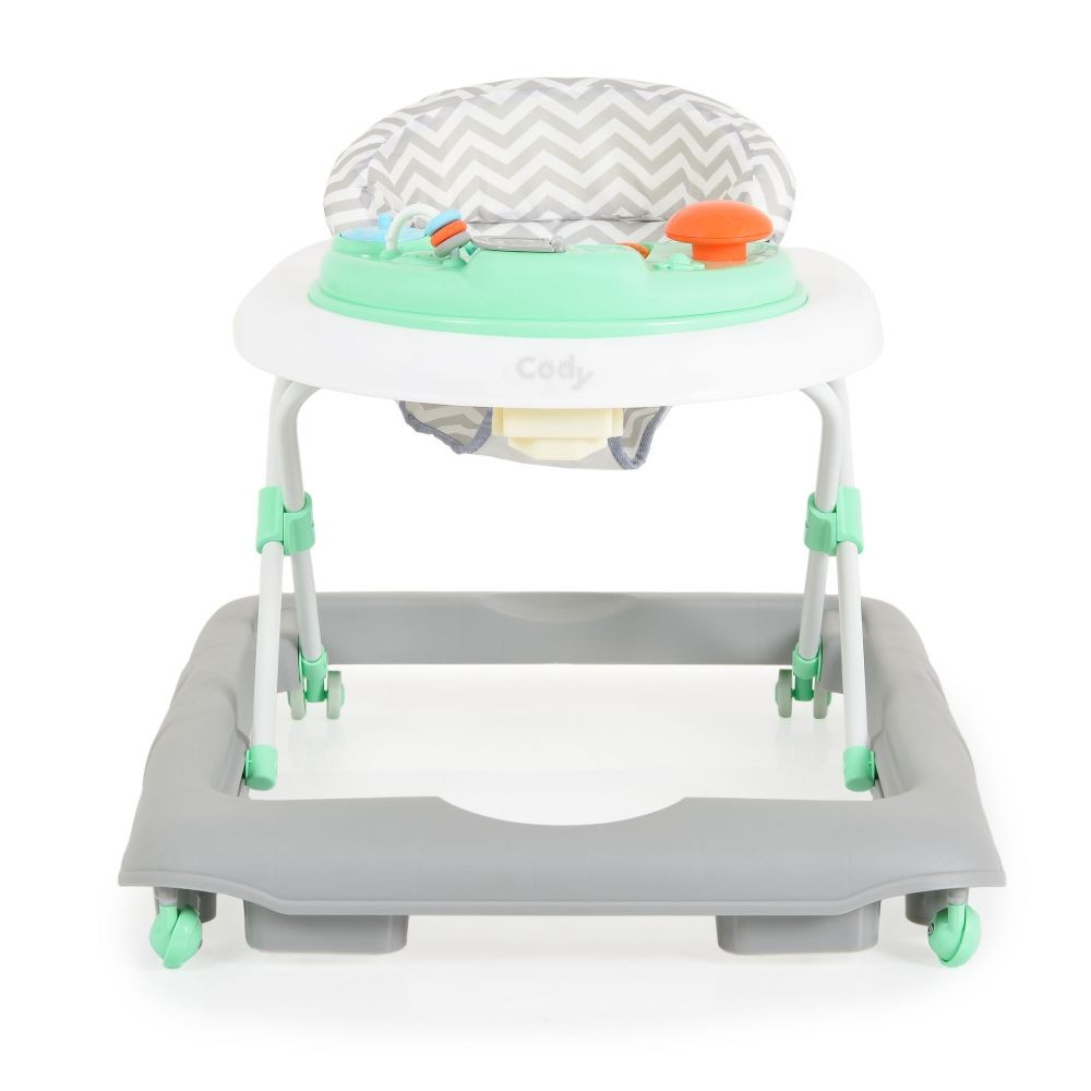 Ein Baby-Gehfrei mit grauer und mintgrüner Basis und Spielzeug auf der Oberseite.