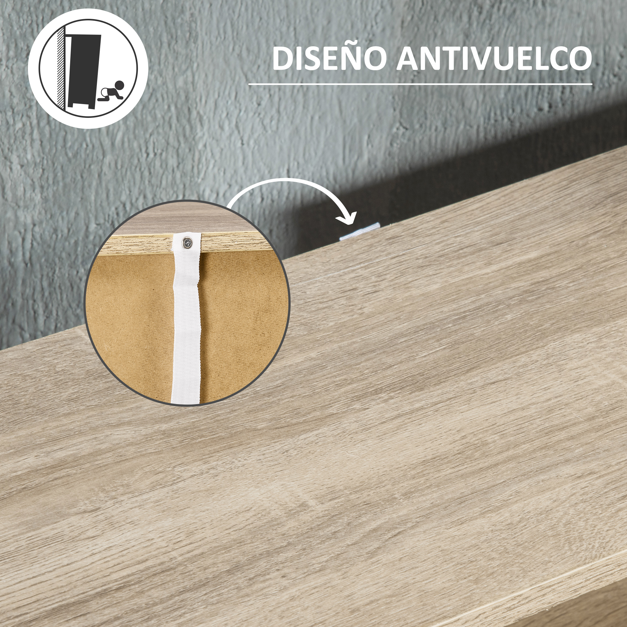 Icono antivuelco y correa de seguridad en mueble de madera.