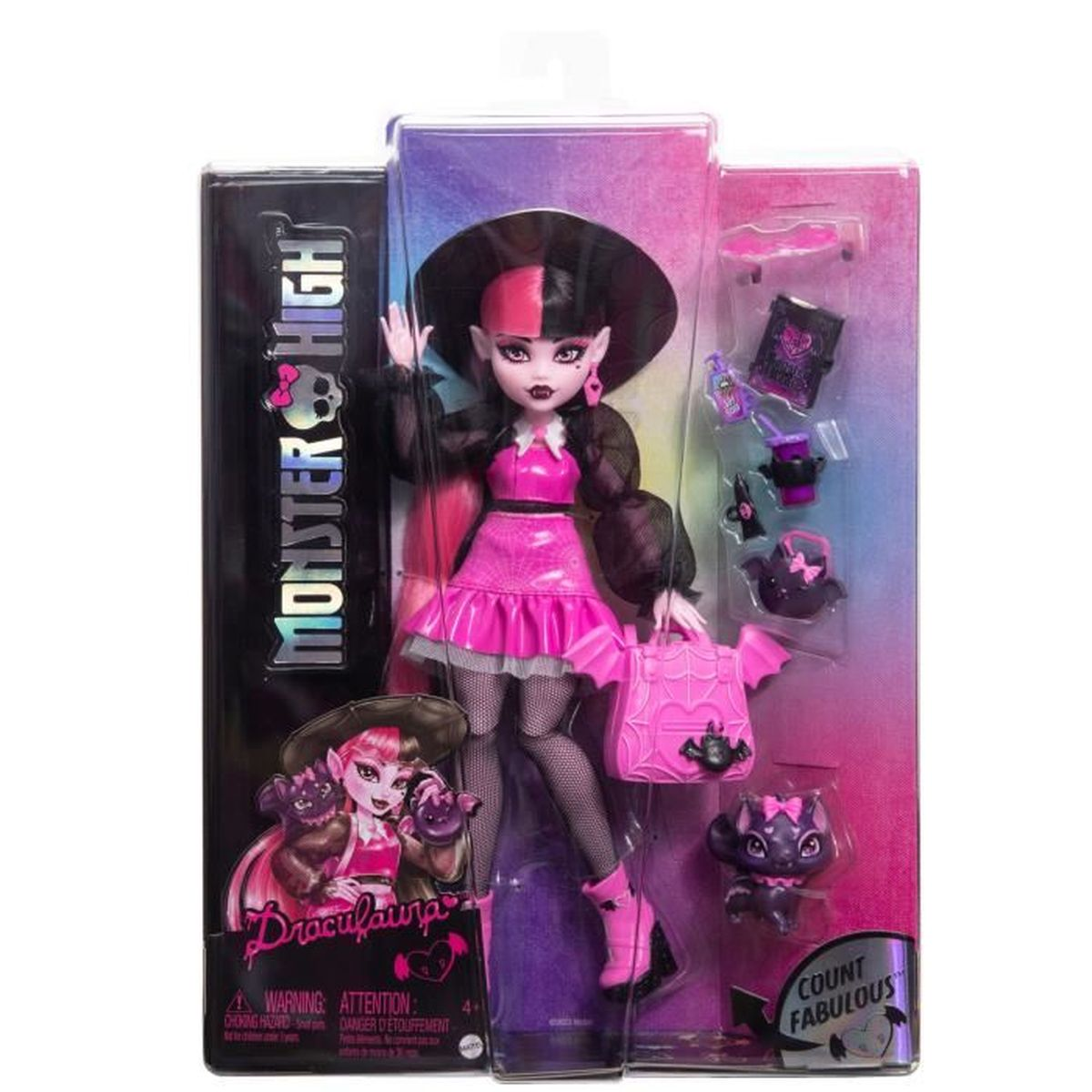 Muñeca Draculaura con atuendo rosa, sombrero negro y accesorios, en caja.