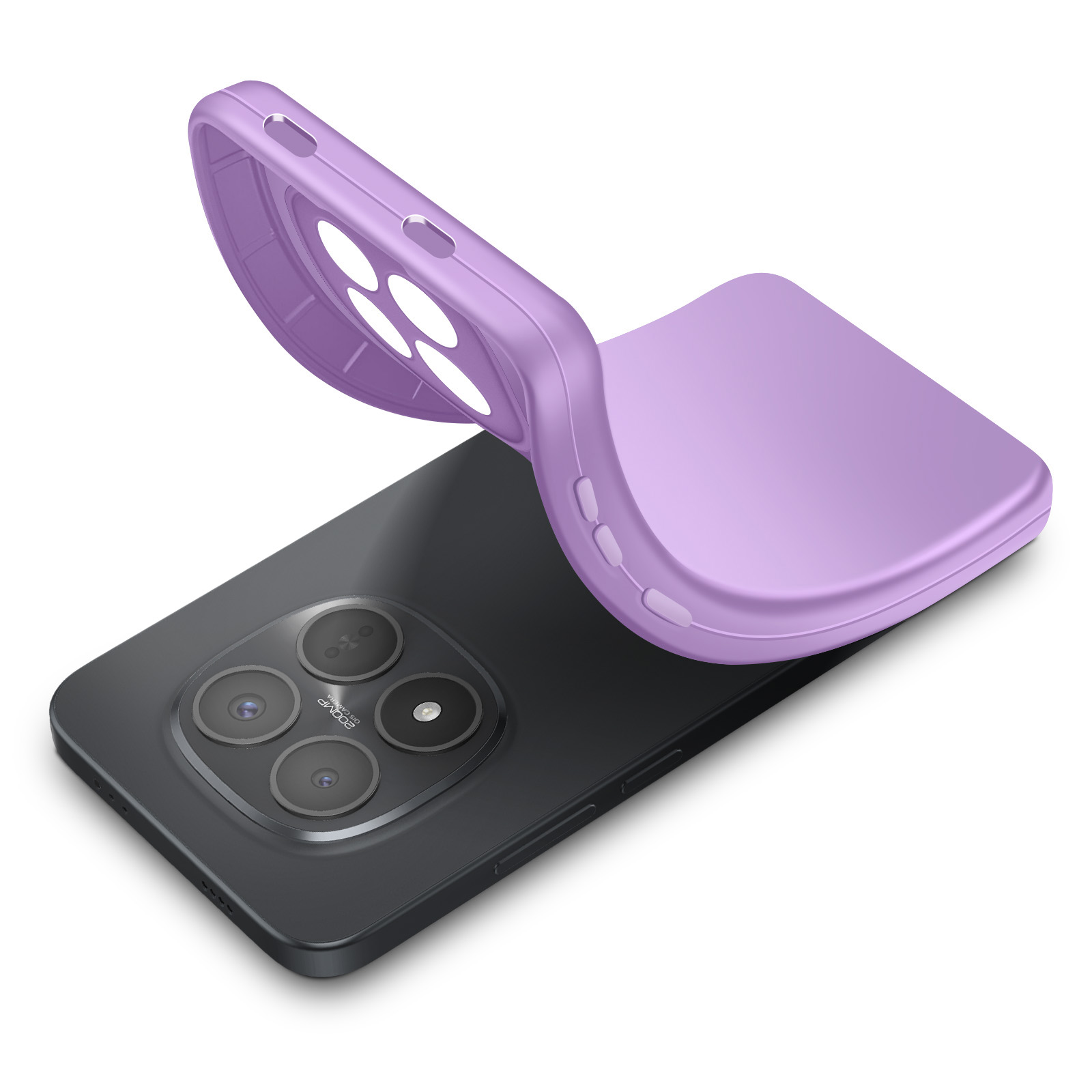 Une coque de téléphone violette est posée sur un smartphone noir à quatre caméras.