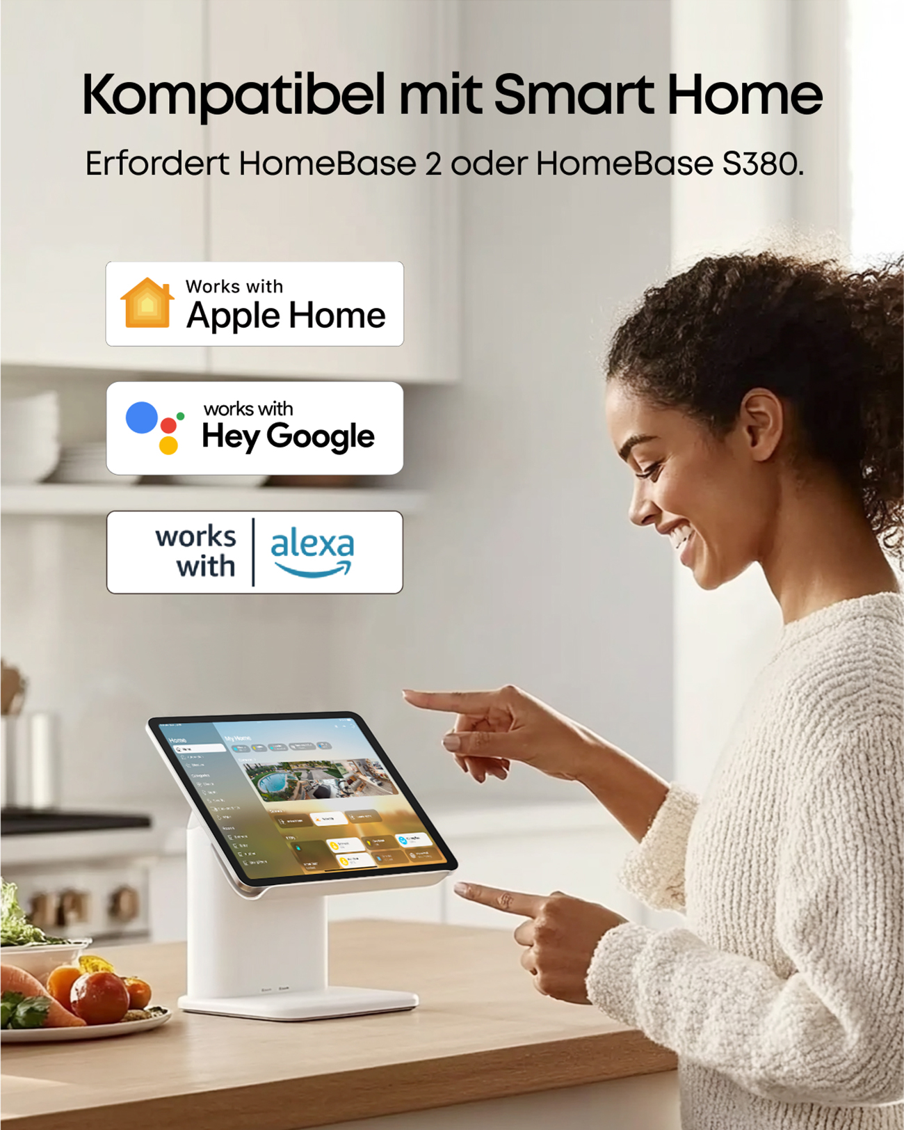 Frau interagiert mit Tablet, das Smart Home-Apps zeigt. Kompatibel mit Apple, Google, Alexa.
