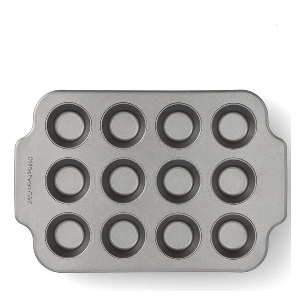 12 gözlü gri muffin kalıbı. KitchenAid logosu görünür.